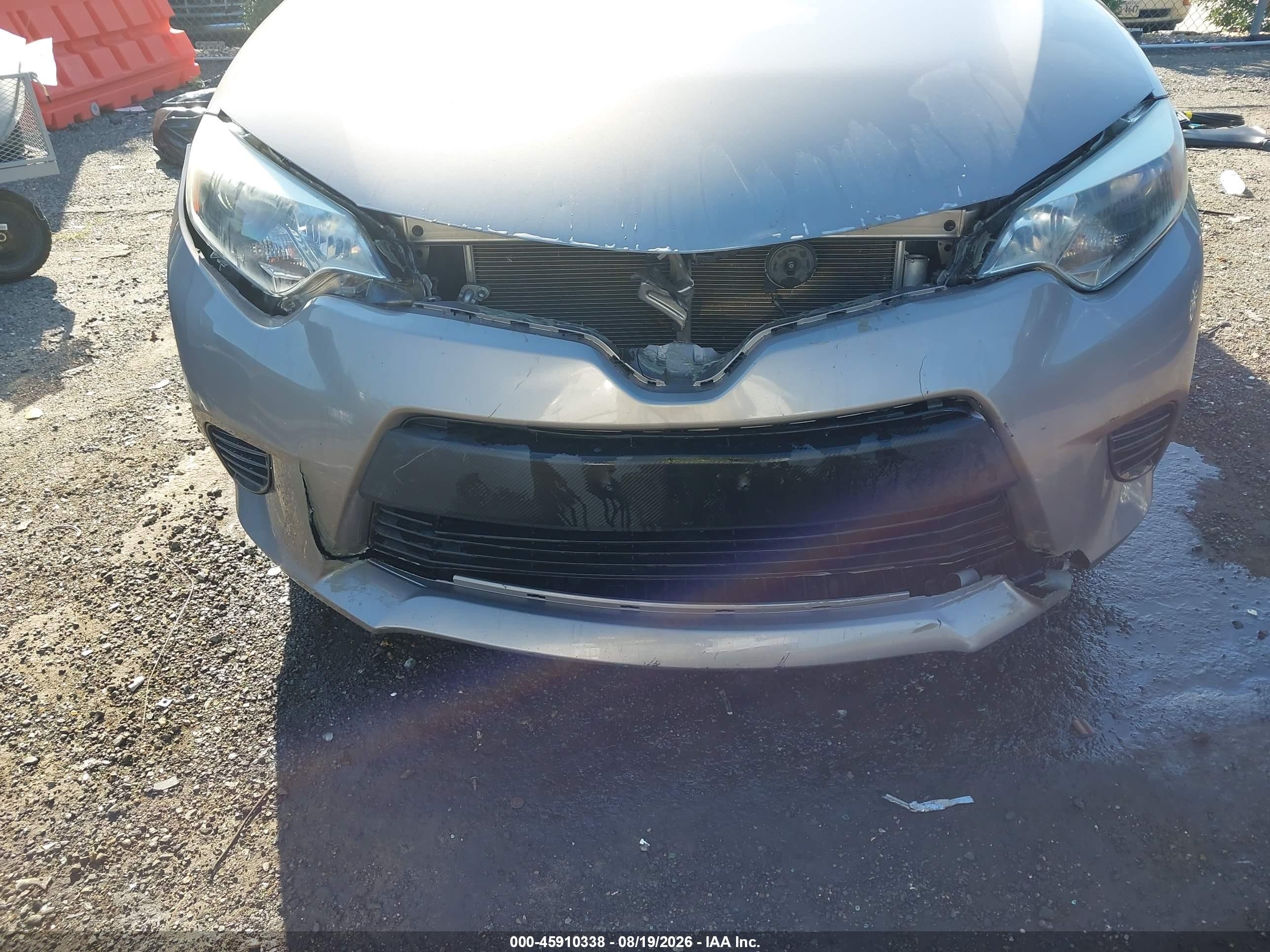 2015 Toyota Corolla Le Brown vin: 2T1BURHE0FC386483