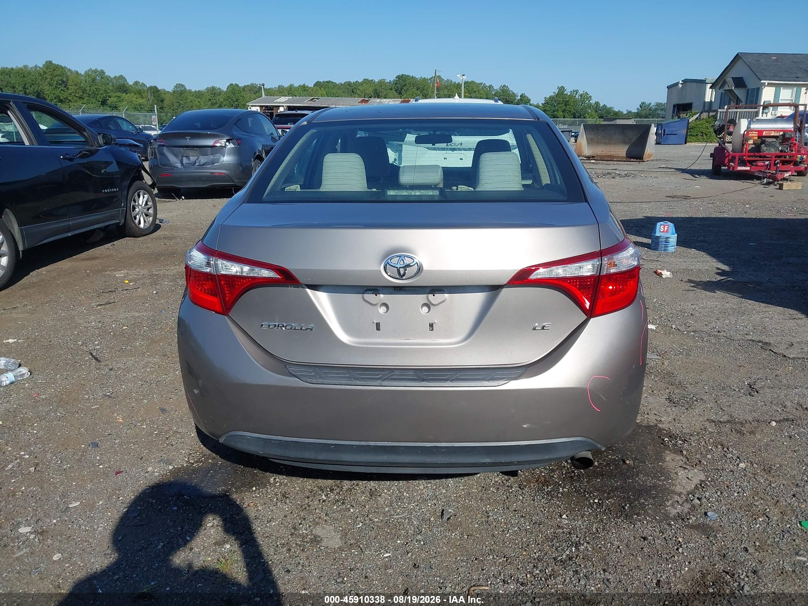 2015 Toyota Corolla Le Brown vin: 2T1BURHE0FC386483