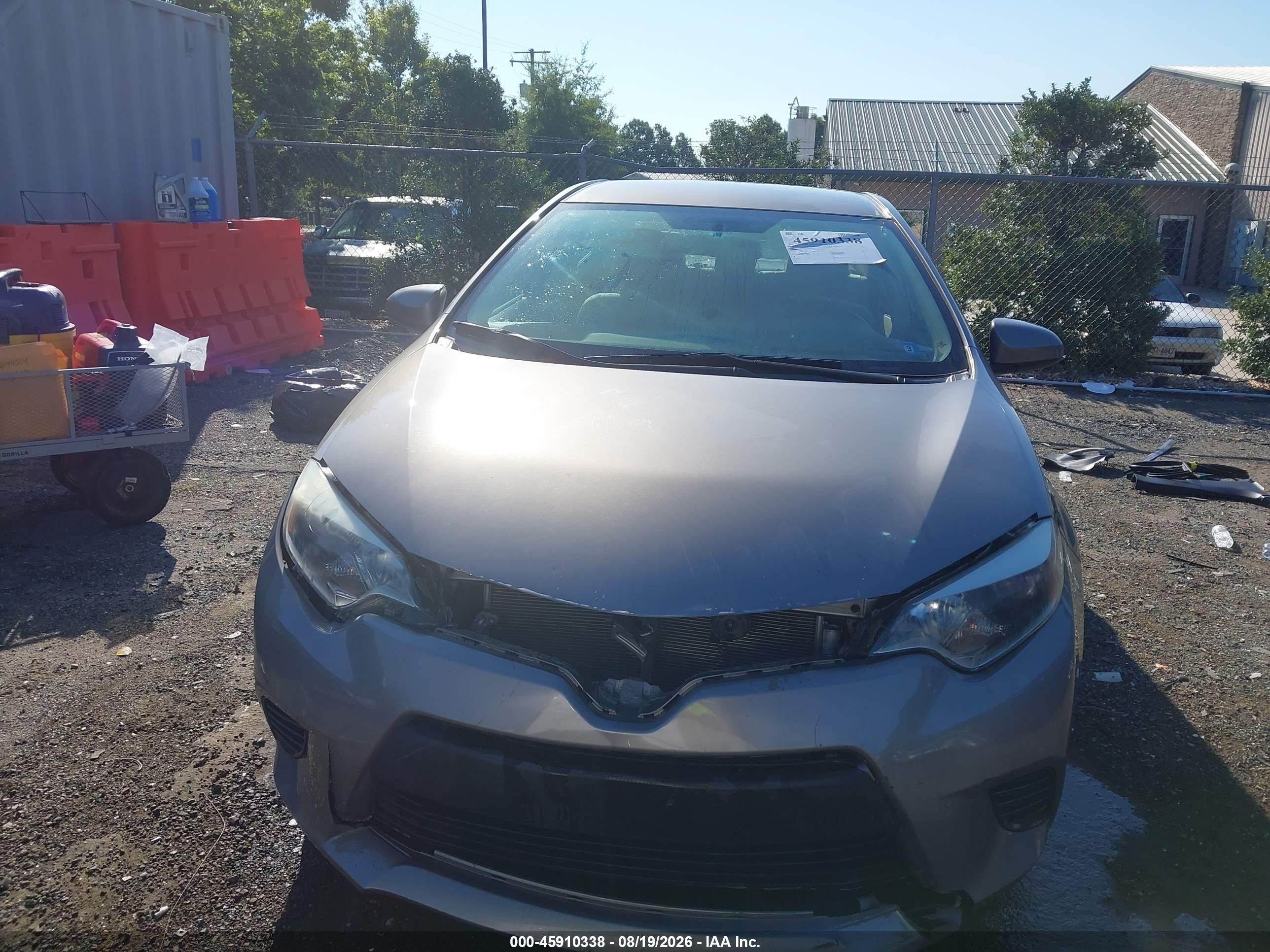 2015 Toyota Corolla Le Brown vin: 2T1BURHE0FC386483