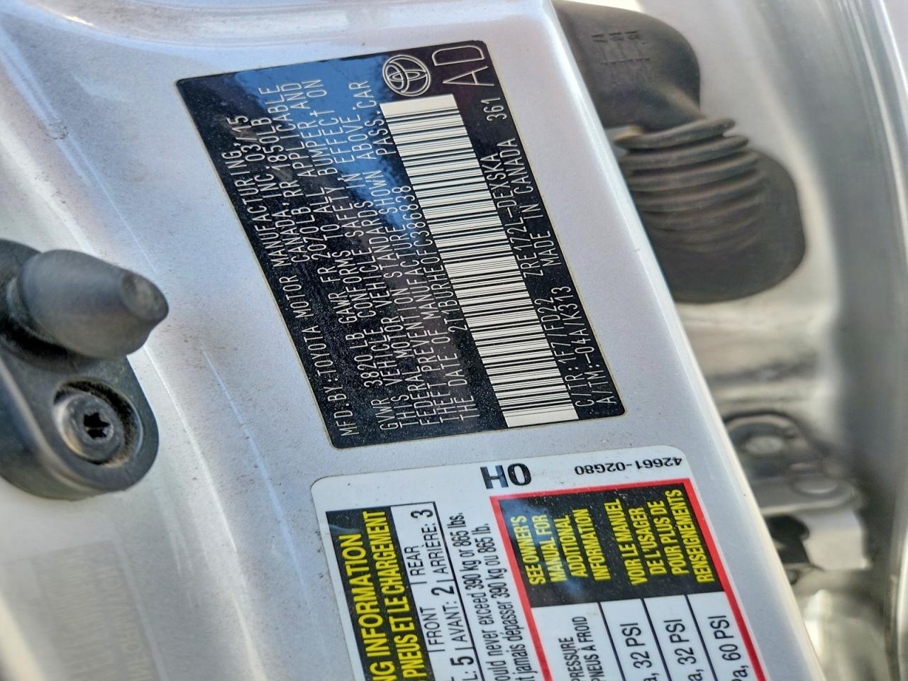 2015 Toyota Corolla S Plus Silver vin: 2T1BURHE0FC386838