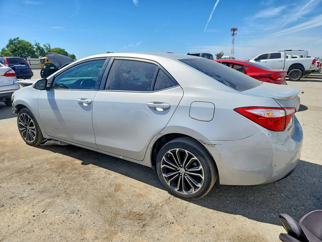 2015 Toyota Corolla S Plus Silver vin: 2T1BURHE0FC386838