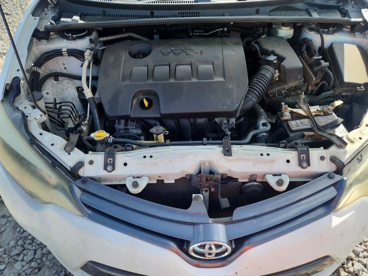 2015 Toyota Corolla Le White vin: 2T1BURHE0FC389058