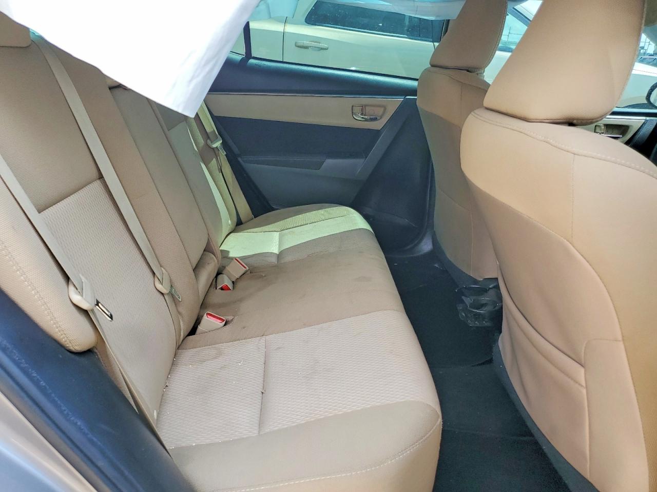 2015 Toyota Corilla Silver vin: 2T1BURHE0FC402343