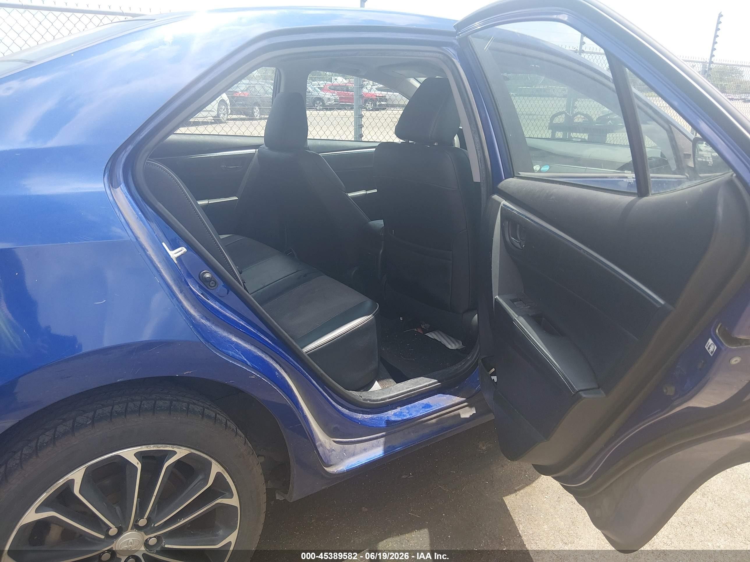 2015 Toyota Corolla S Plus Blue vin: 2T1BURHE0FC406070