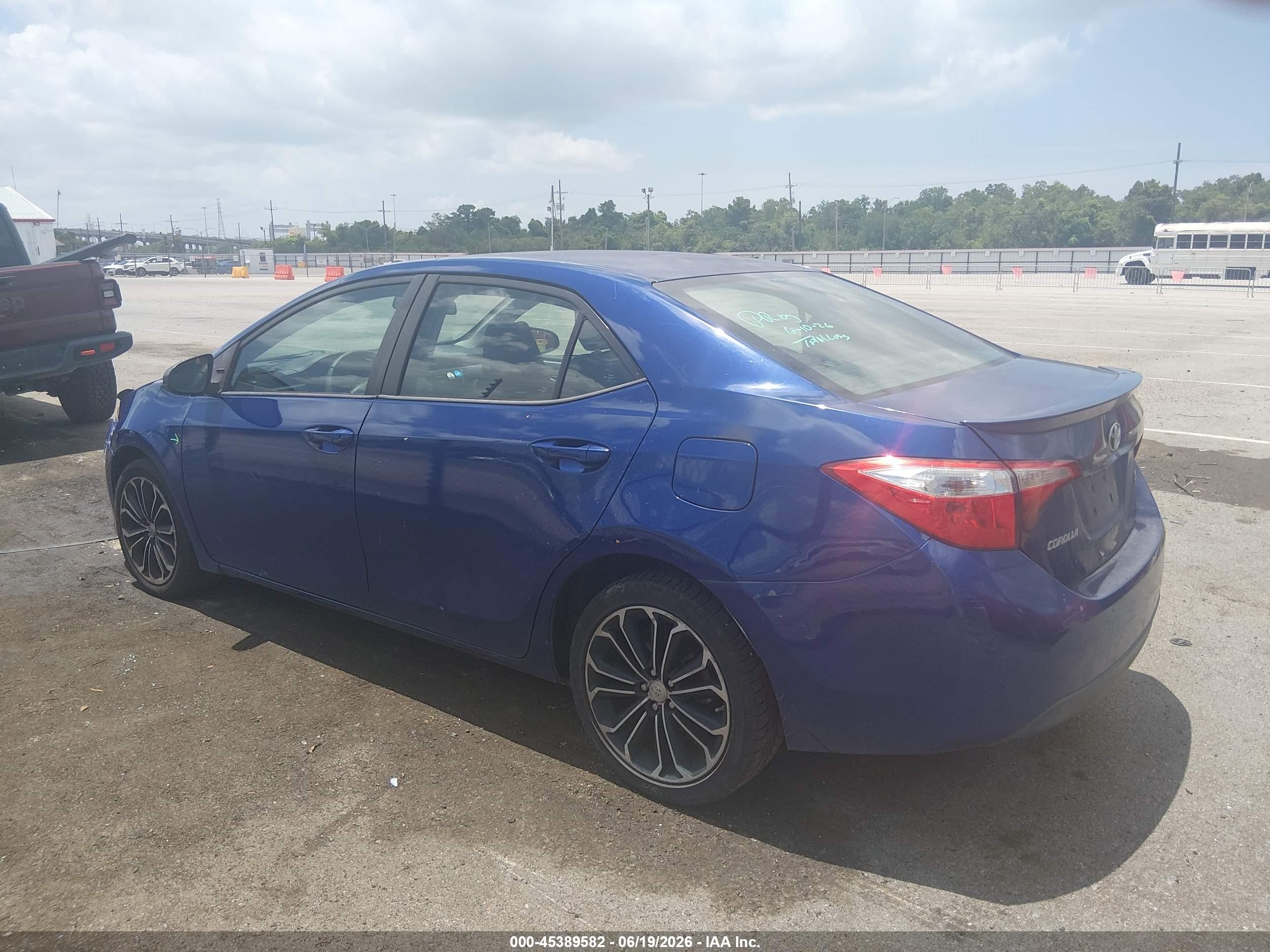 2015 Toyota Corolla S Plus Blue vin: 2T1BURHE0FC406070