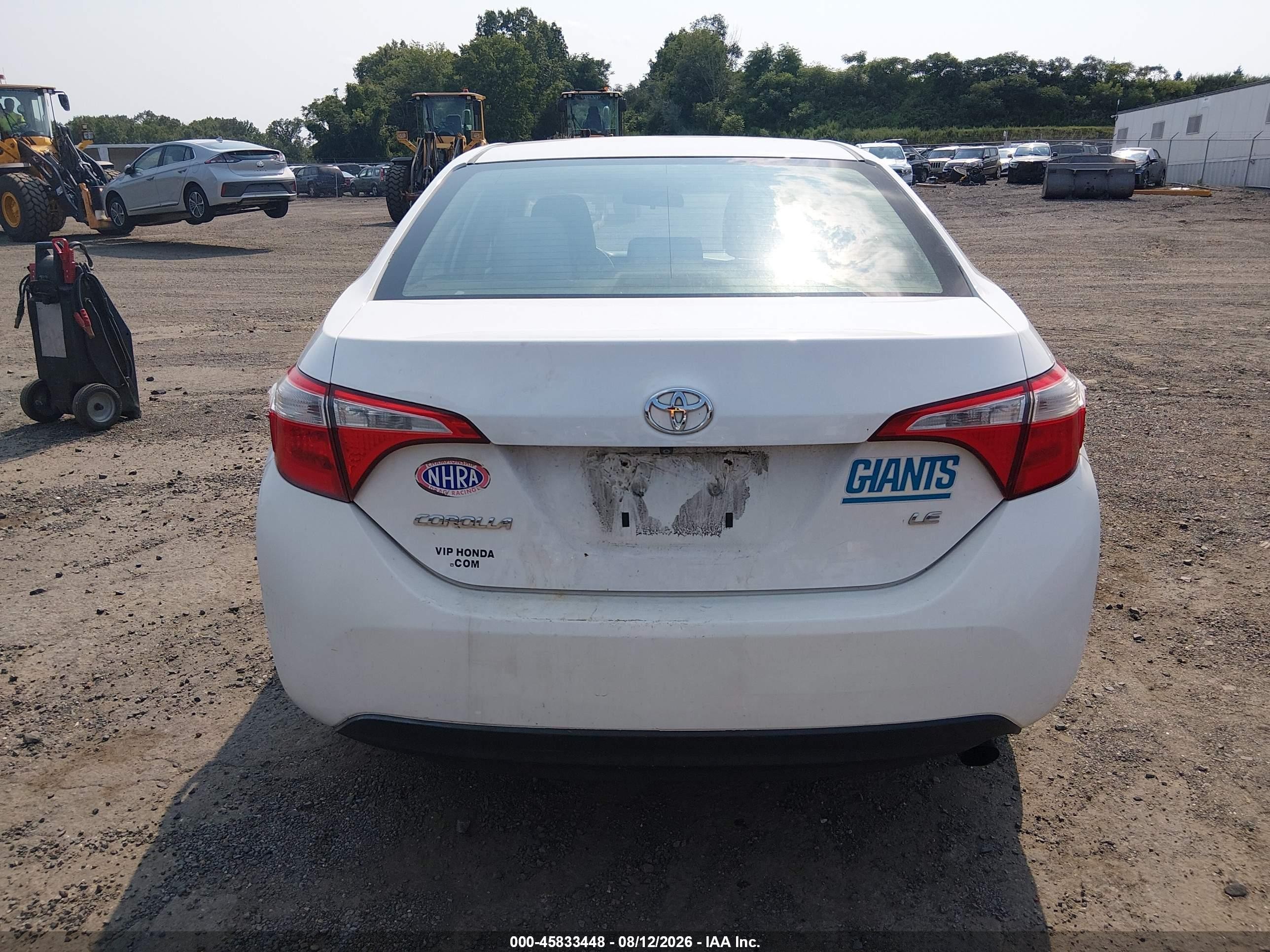 2015 Toyota Corolla Le White vin: 2T1BURHE0FC413729