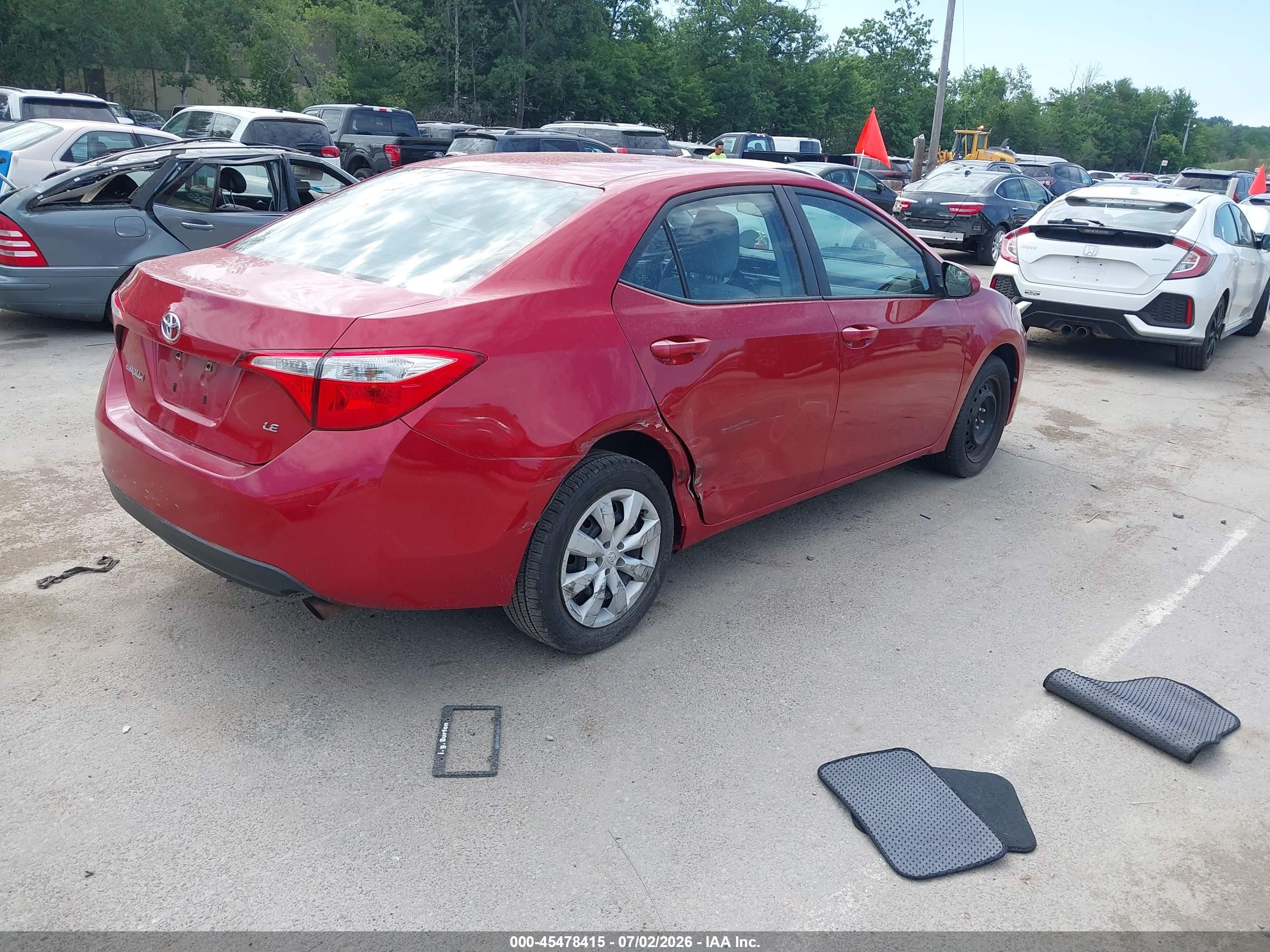 2015 Toyota Corolla Le Red vin: 2T1BURHE0FC437982