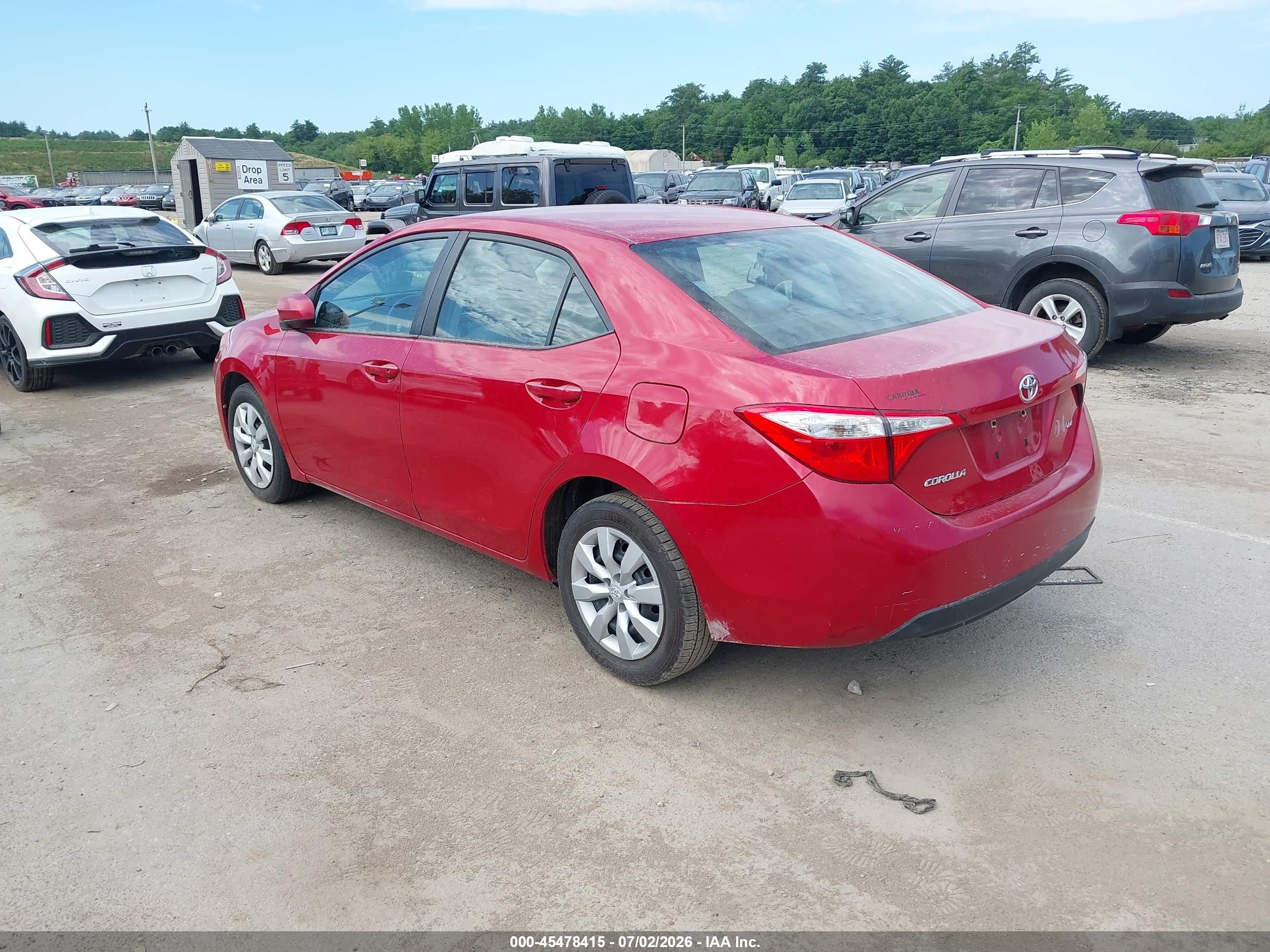2015 Toyota Corolla Le Red vin: 2T1BURHE0FC437982