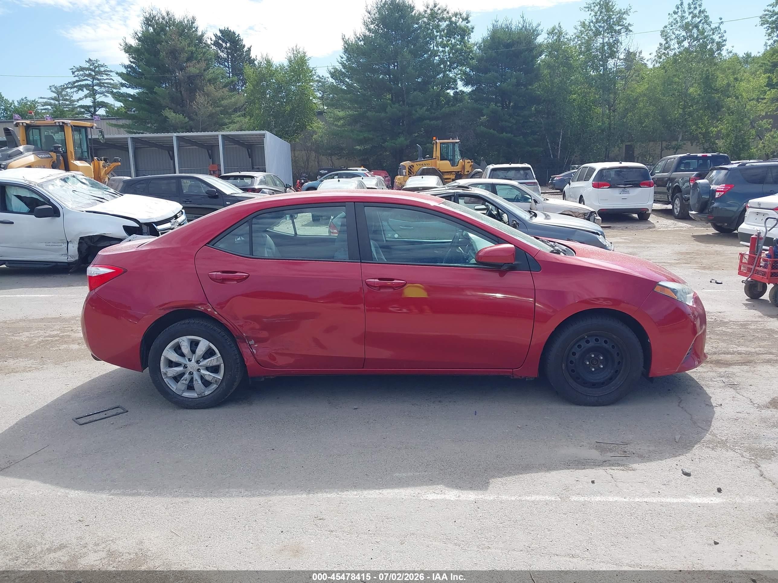 2015 Toyota Corolla Le Red vin: 2T1BURHE0FC437982