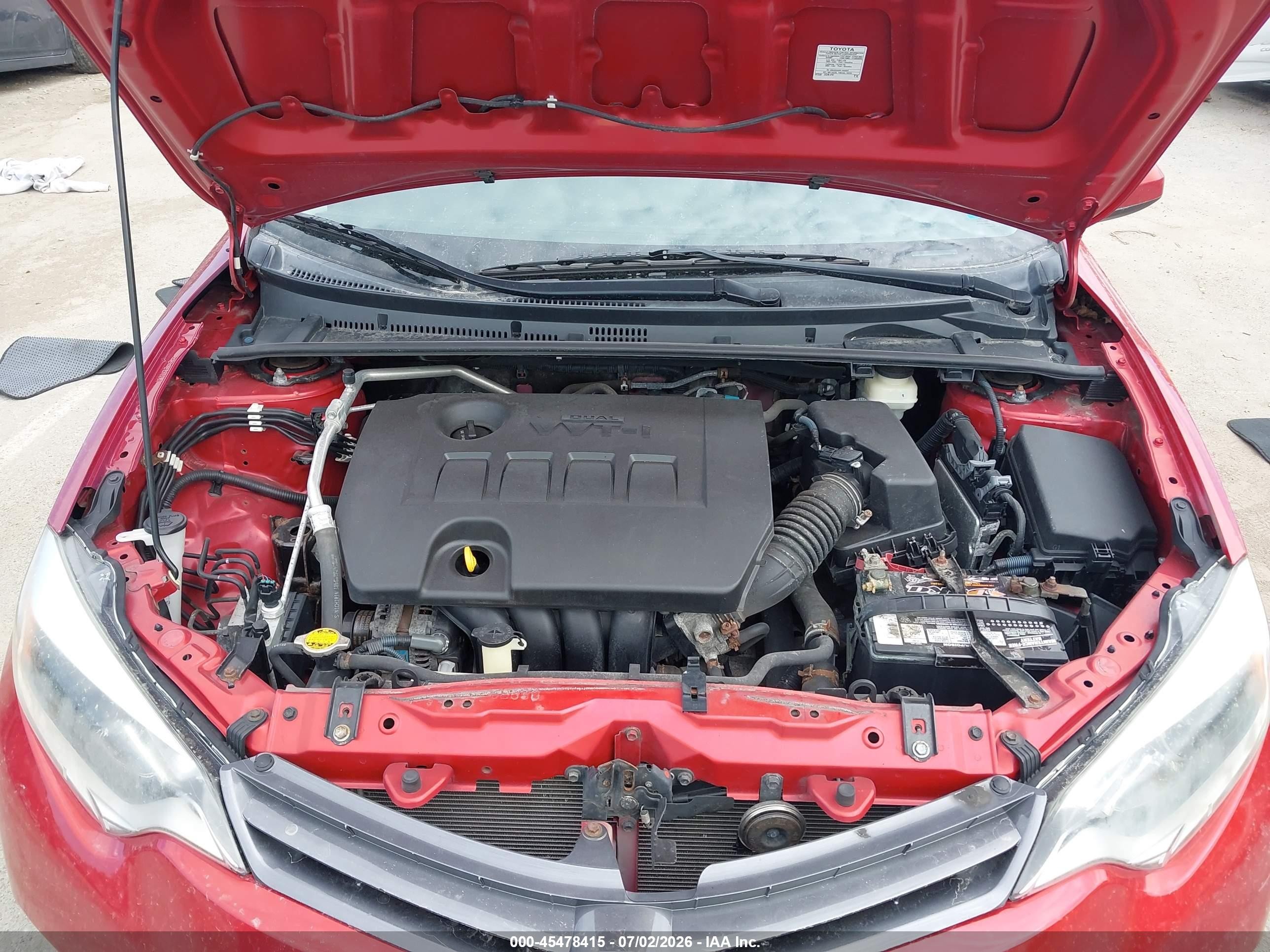 2015 Toyota Corolla Le Red vin: 2T1BURHE0FC437982