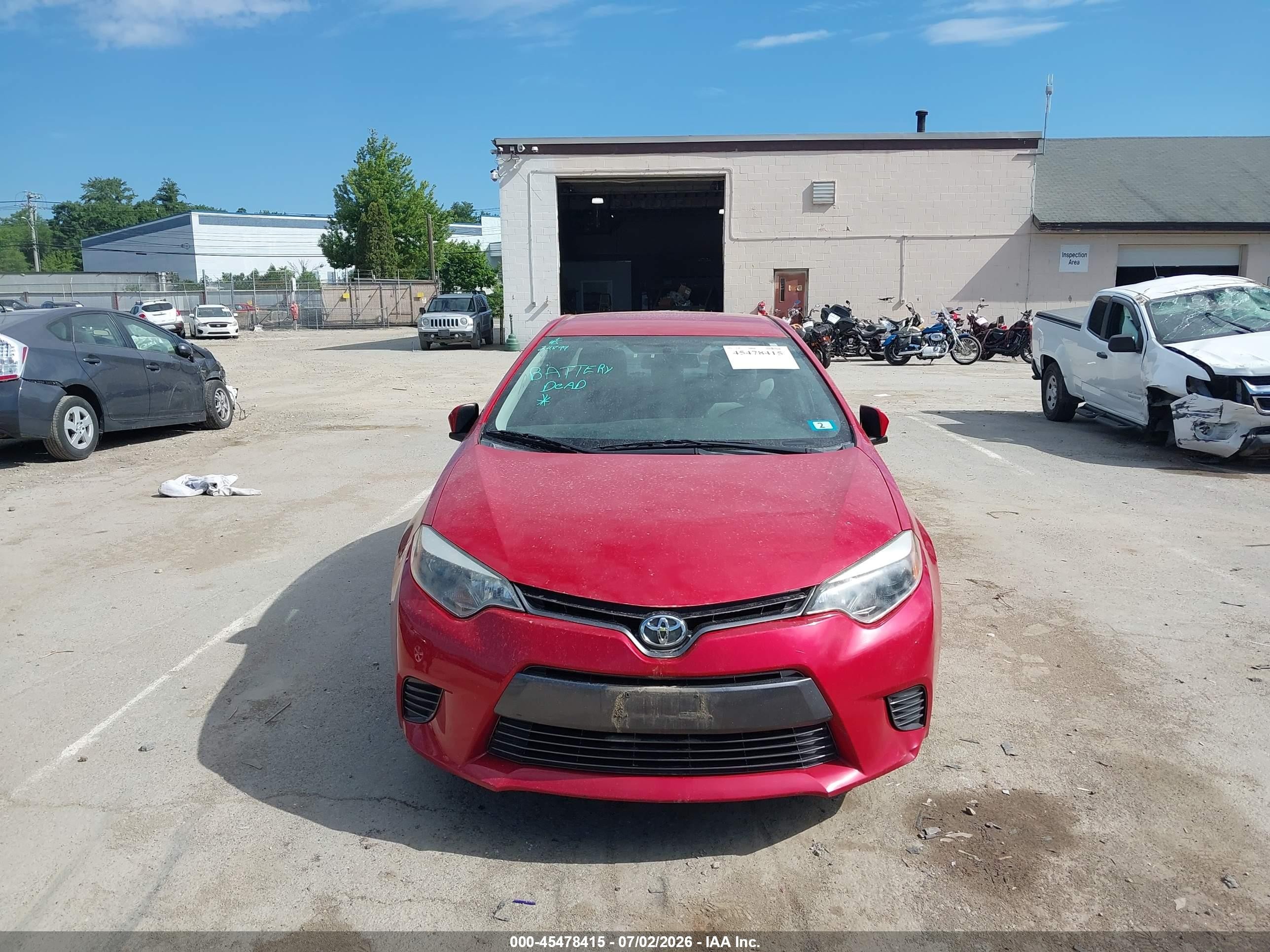 2015 Toyota Corolla Le Red vin: 2T1BURHE0FC437982