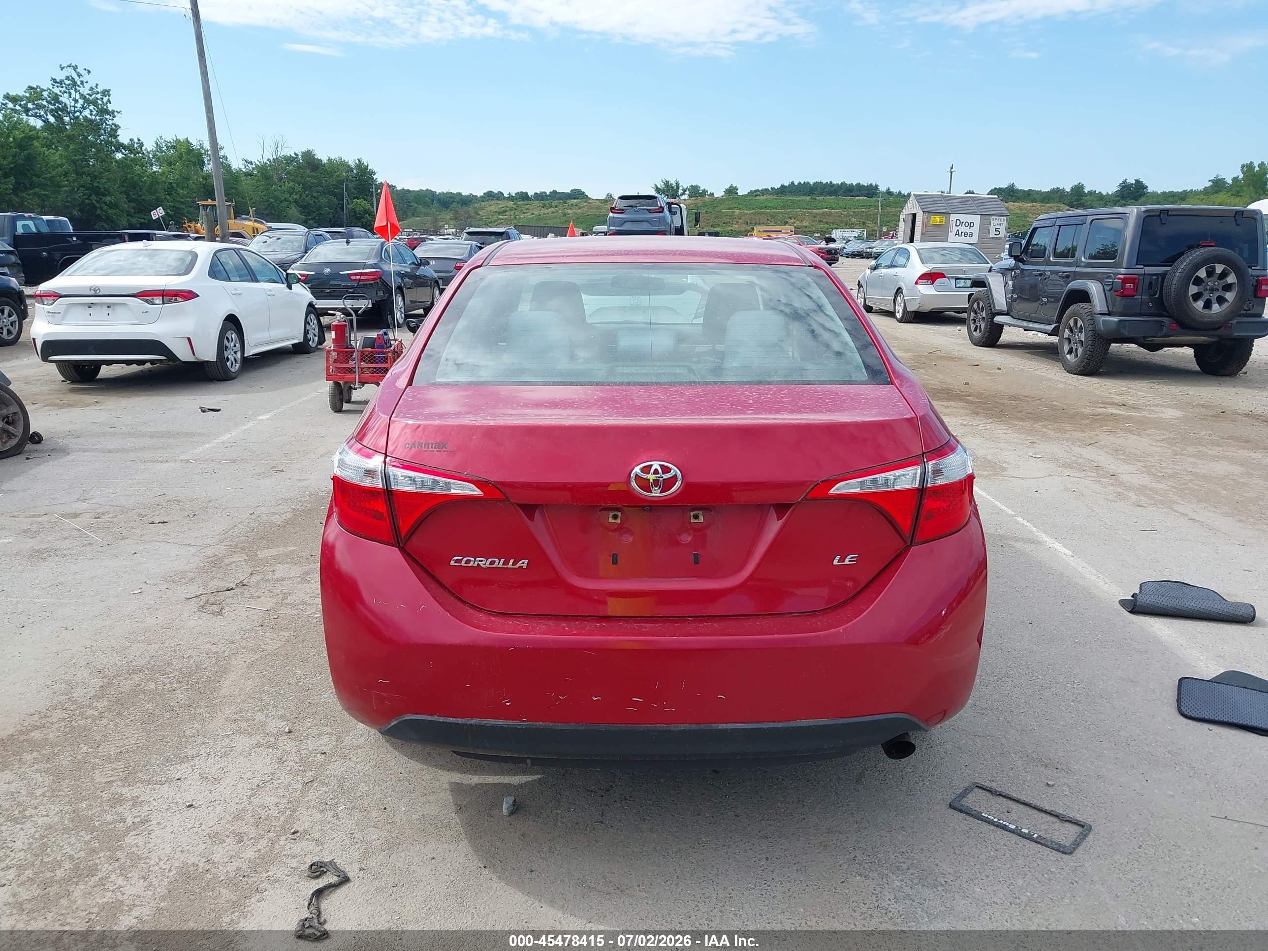 2015 Toyota Corolla Le Red vin: 2T1BURHE0FC437982