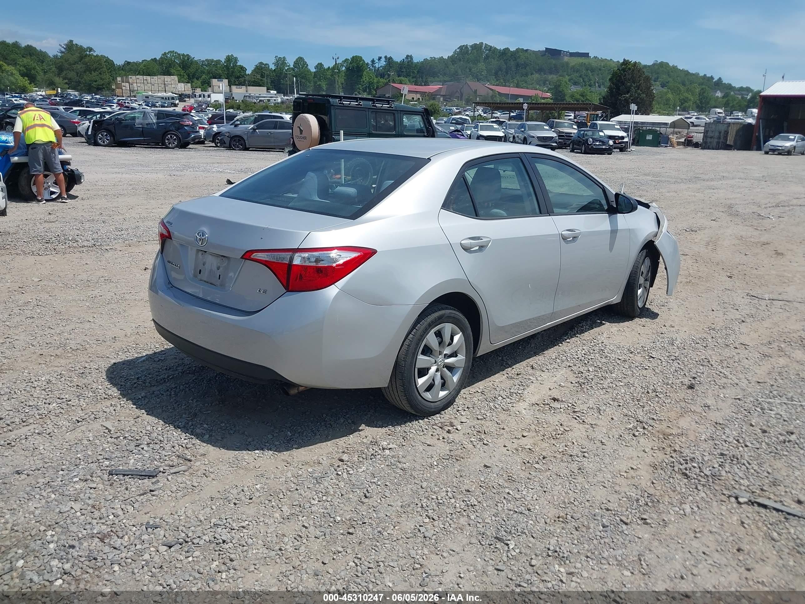 2015 Toyota Corolla Le Silver vin: 2T1BURHE0FC446777