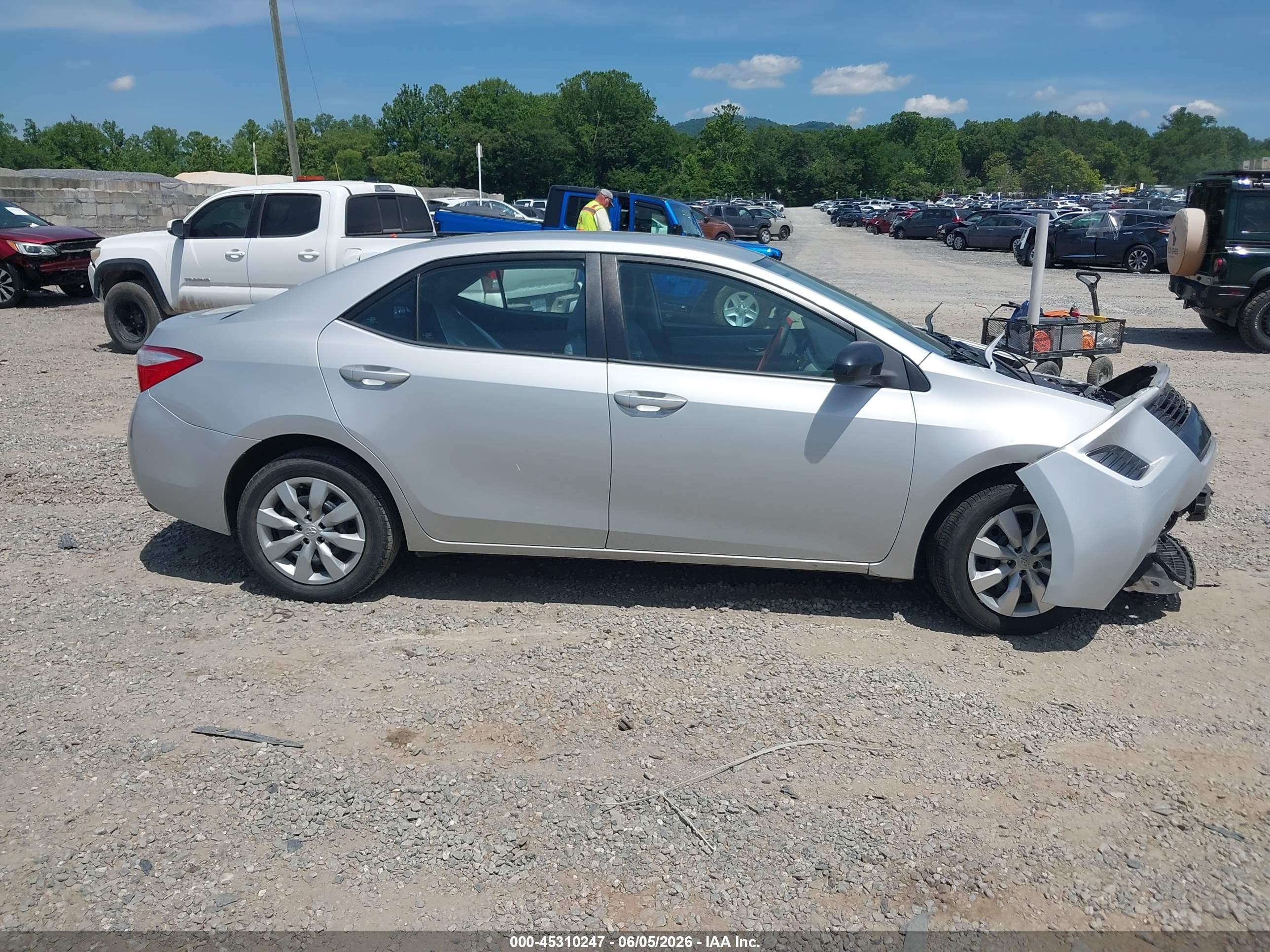 2015 Toyota Corolla Le Silver vin: 2T1BURHE0FC446777