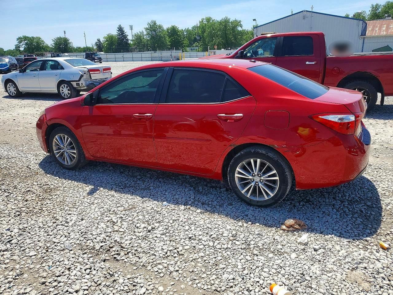 2015 Toyota Corolla Le Premium Red vin: 2T1BURHE0FC452661