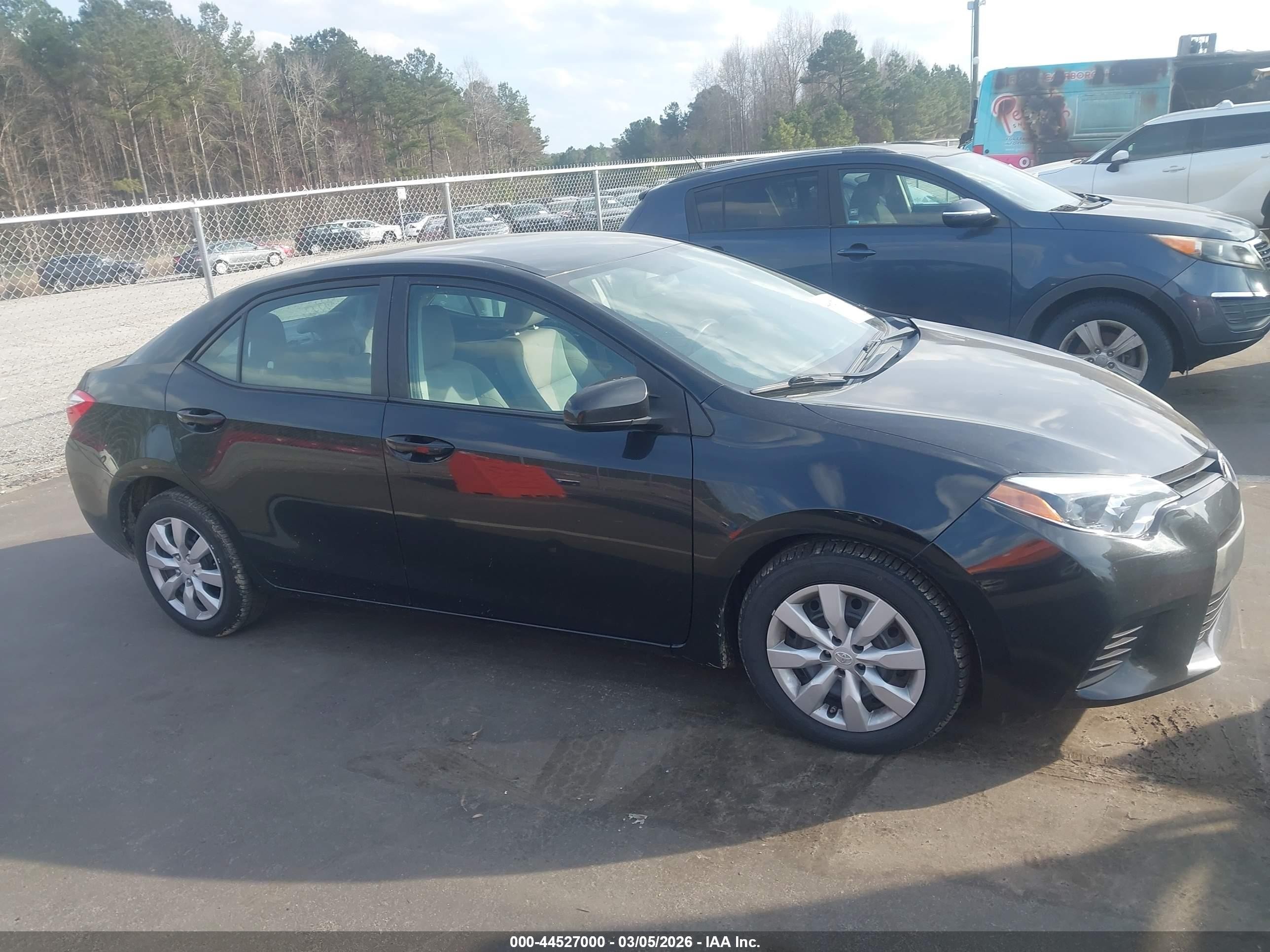 2015 Toyota Corolla Le Черный vin: 2T1BURHE0FC459934