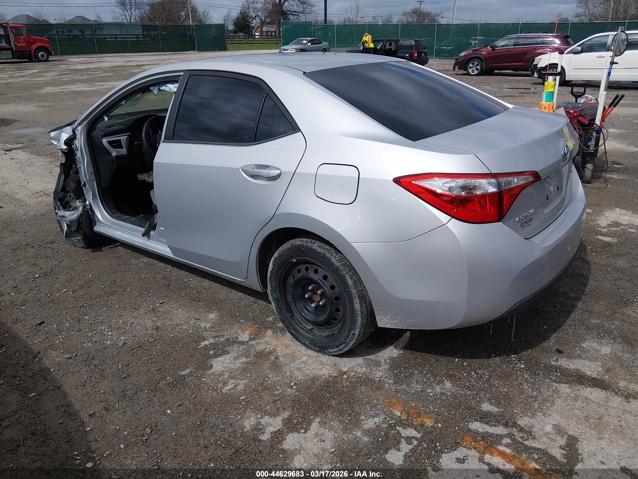 2015 Toyota Corolla Le Silver vin: 2T1BURHE0FC466012