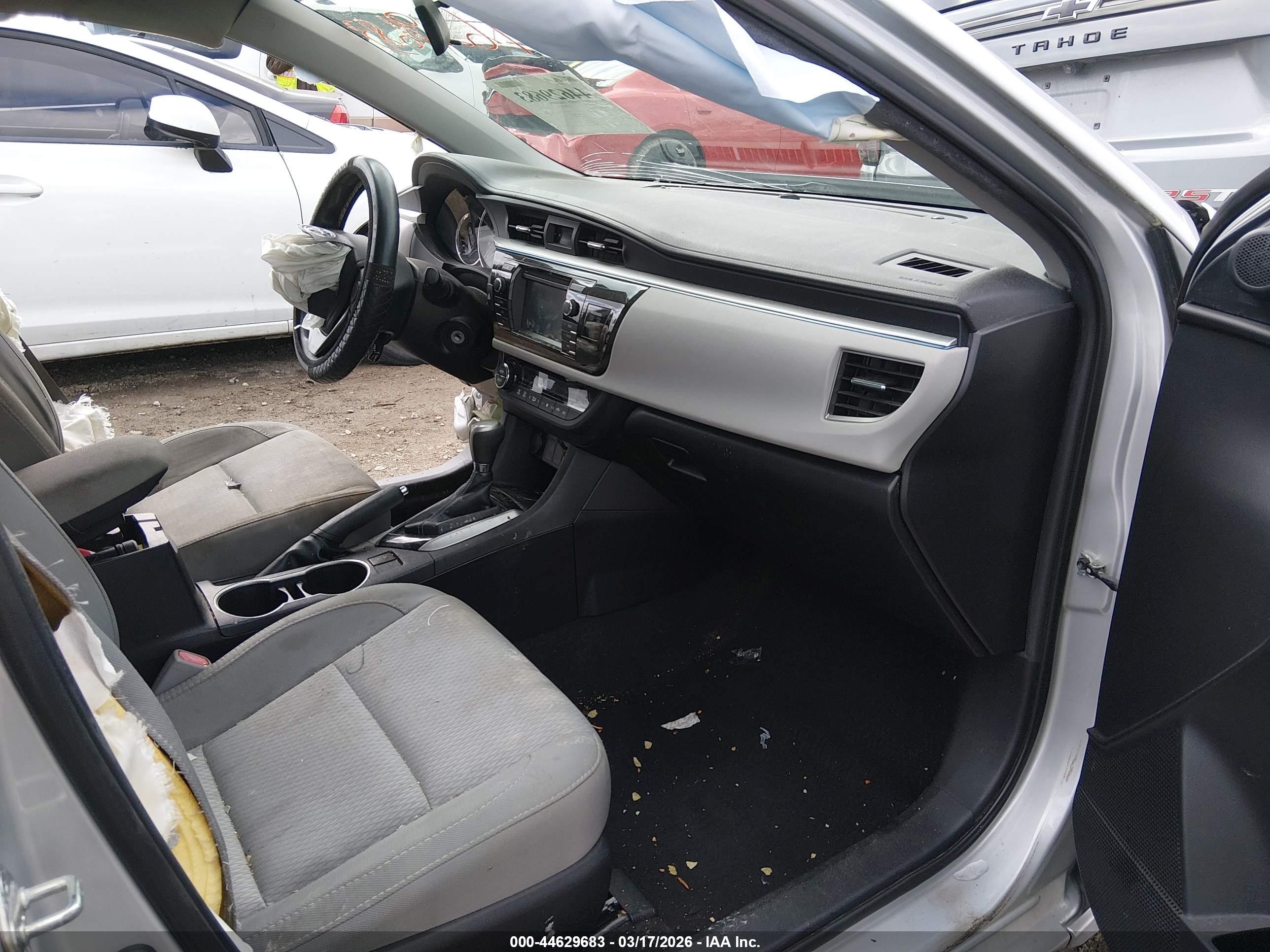 2015 Toyota Corolla Le Silver vin: 2T1BURHE0FC466012