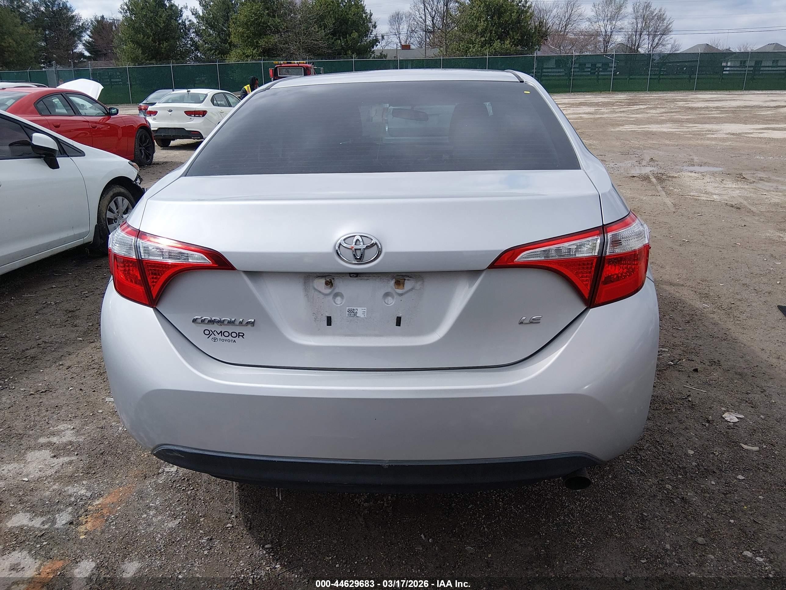 2015 Toyota Corolla Le Silver vin: 2T1BURHE0FC466012