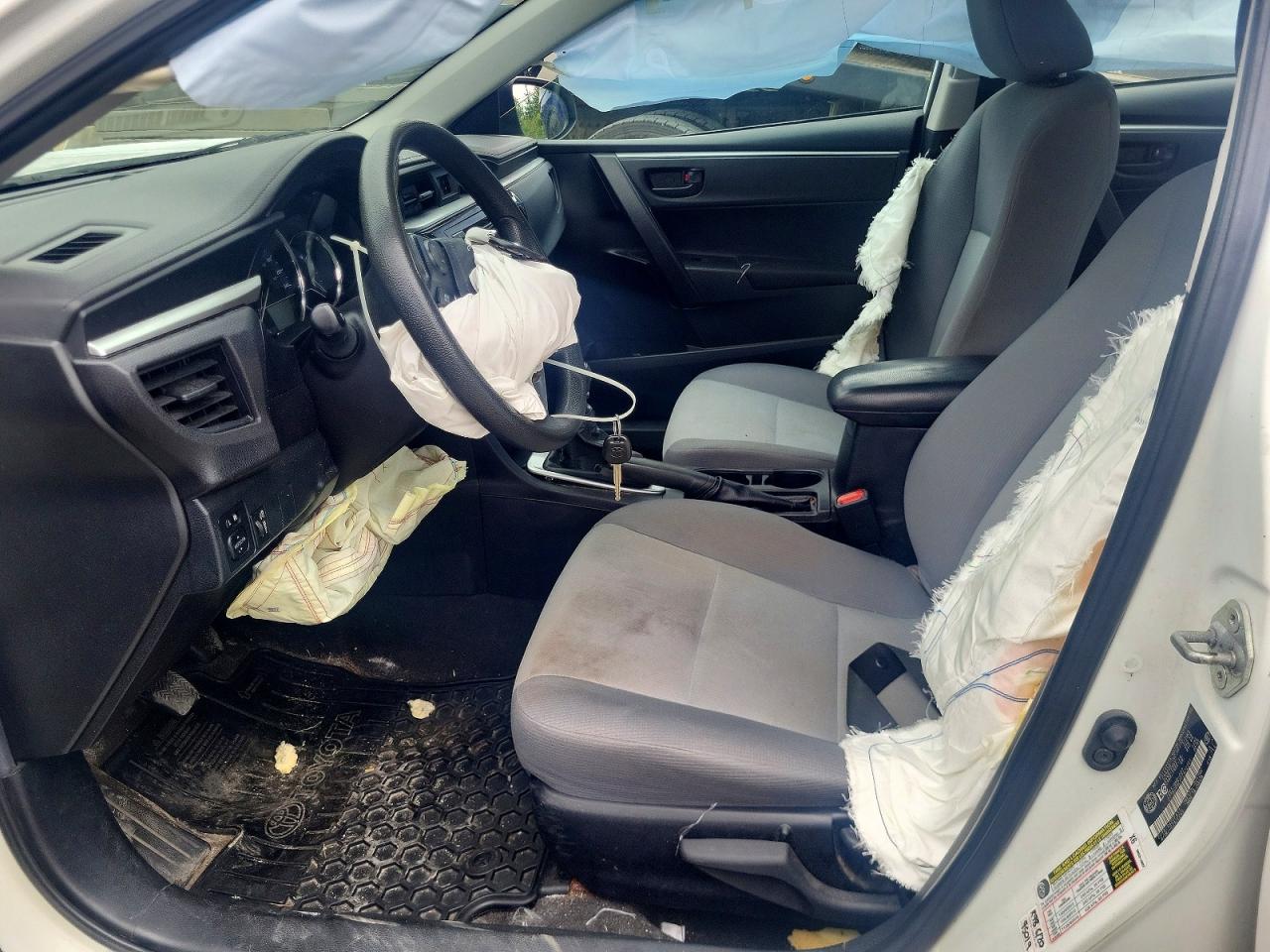 2015 Toyota Corolla L Белый vin: 2T1BURHE0FC472201