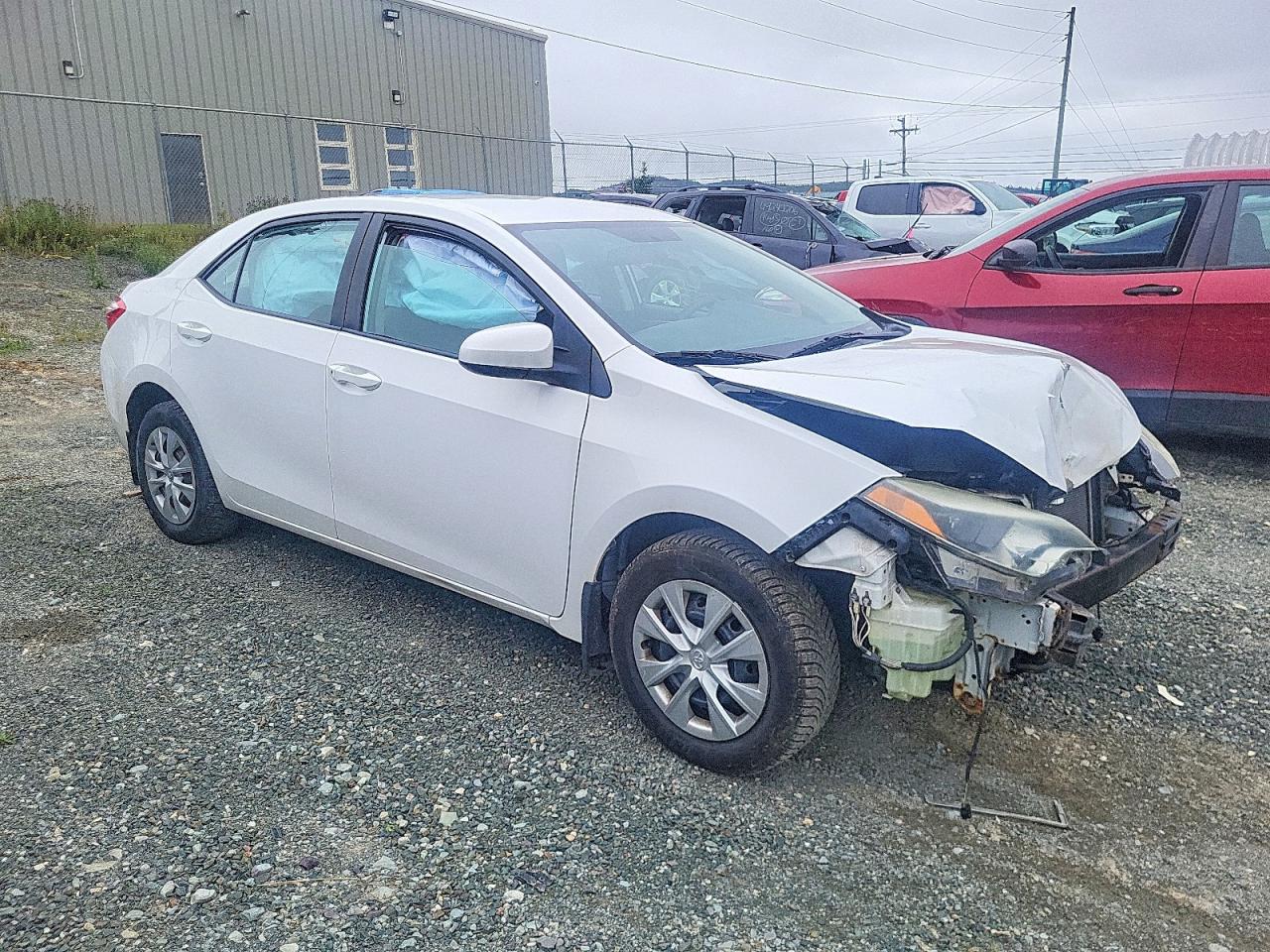 2015 Toyota Corolla L Белый vin: 2T1BURHE0FC472201