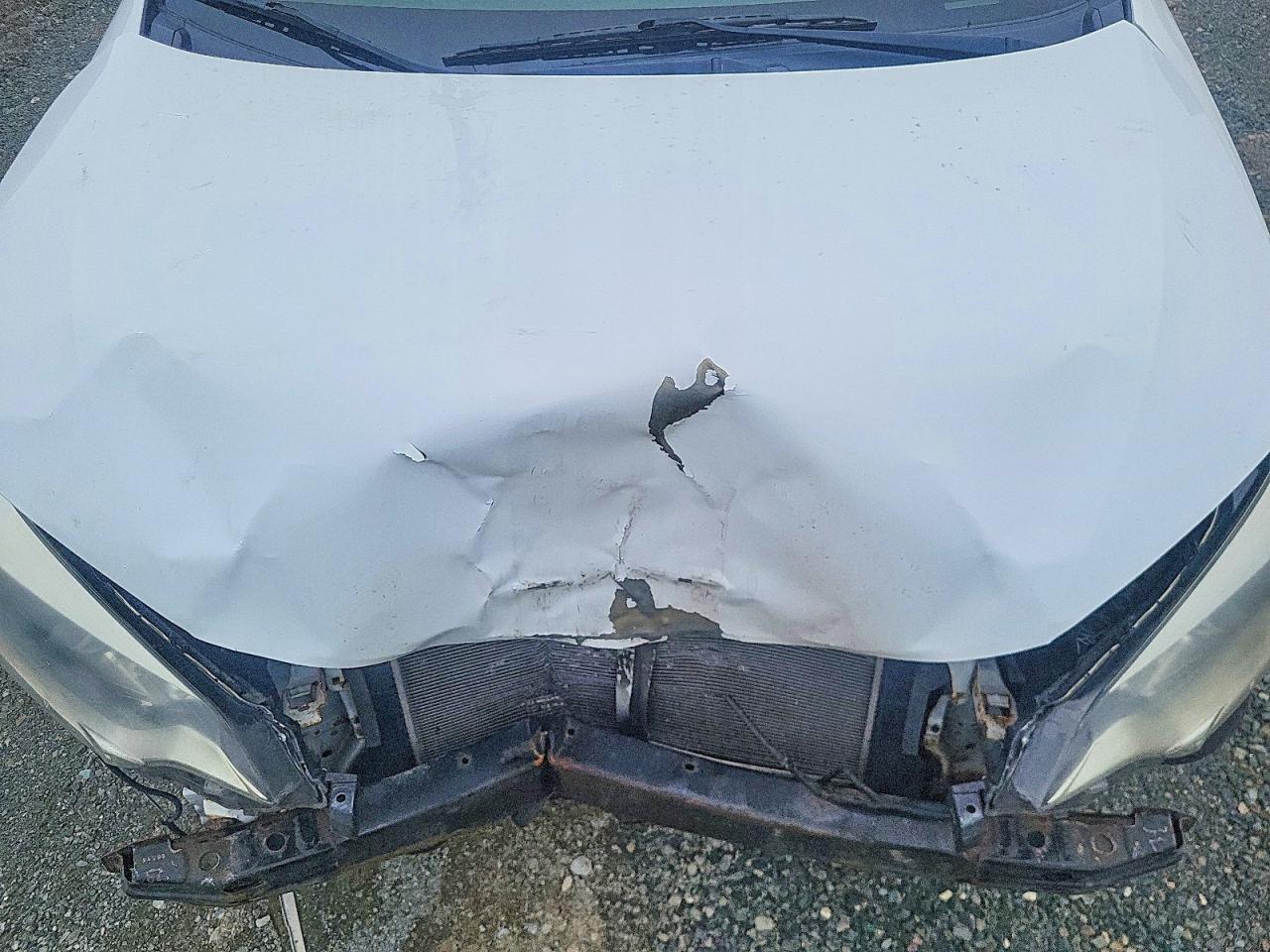 2015 Toyota Corolla L Белый vin: 2T1BURHE0FC472201