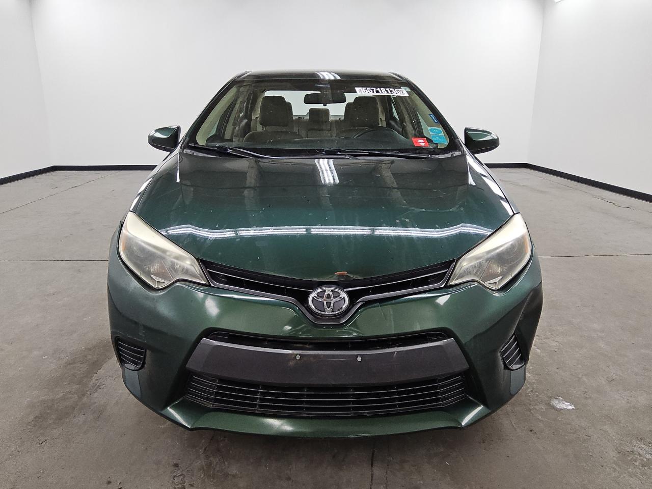 2015 Toyota Corolla Le Green vin: 2T1BURHE0FC473882 Damage: Left Head Lamp, Faded, Repair Required