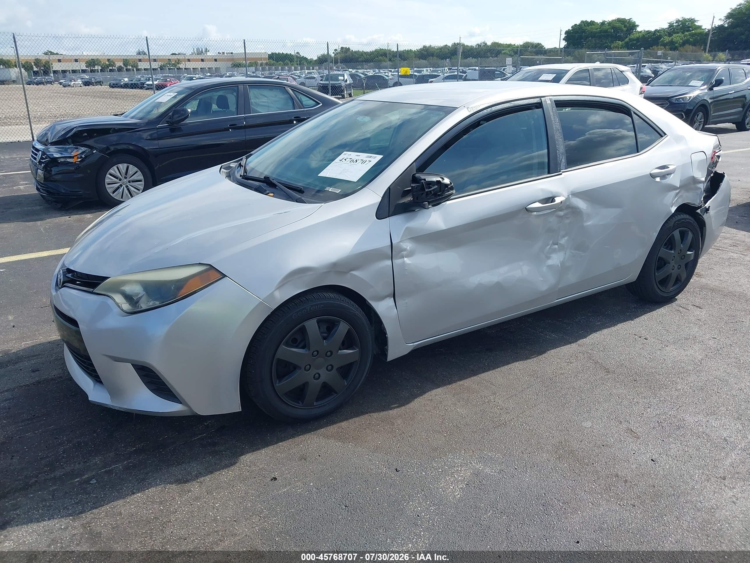 2015 Toyota Corolla Le Silver vin: 2T1BURHE0FC480962