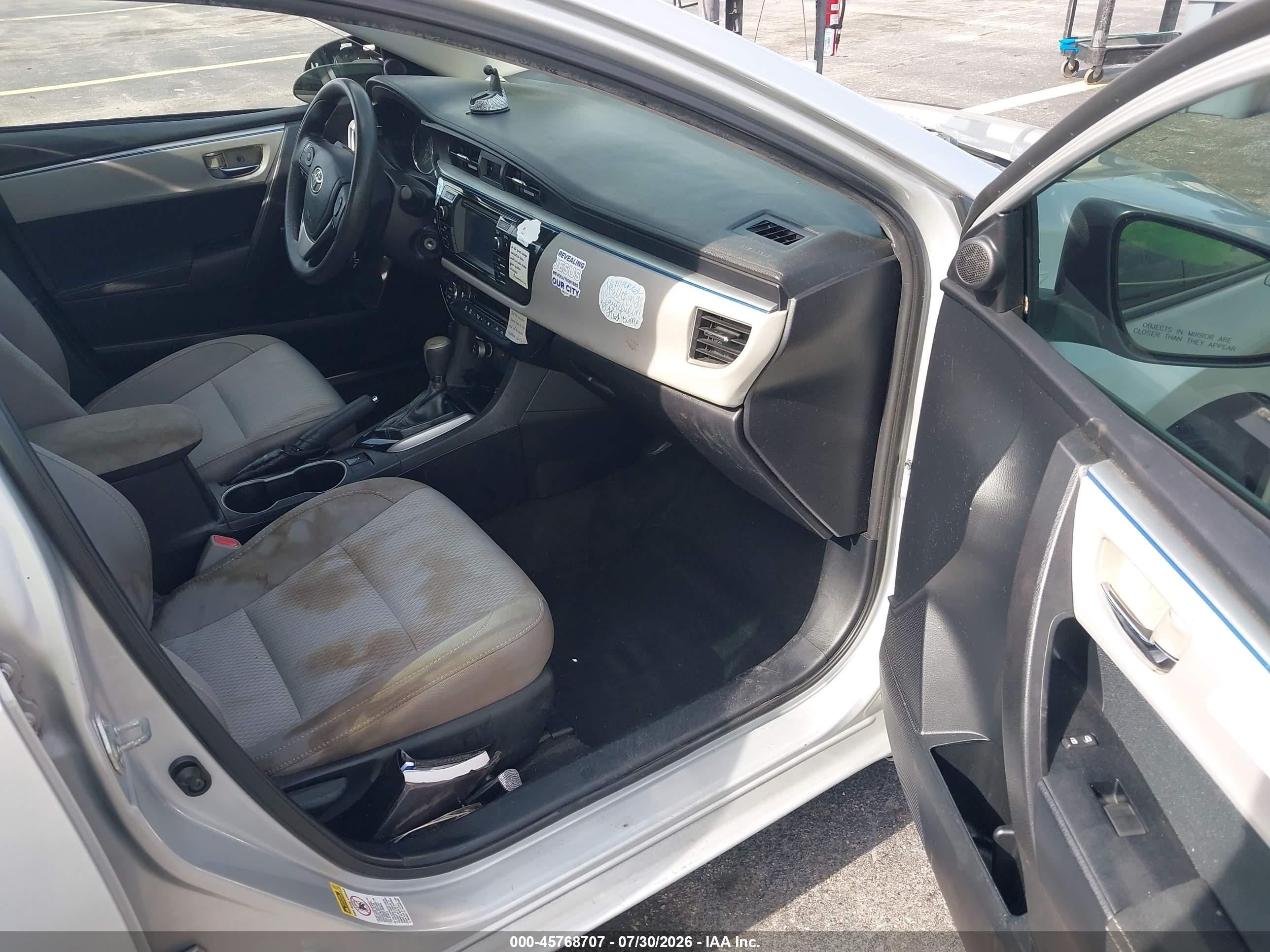 2015 Toyota Corolla Le Silver vin: 2T1BURHE0FC480962