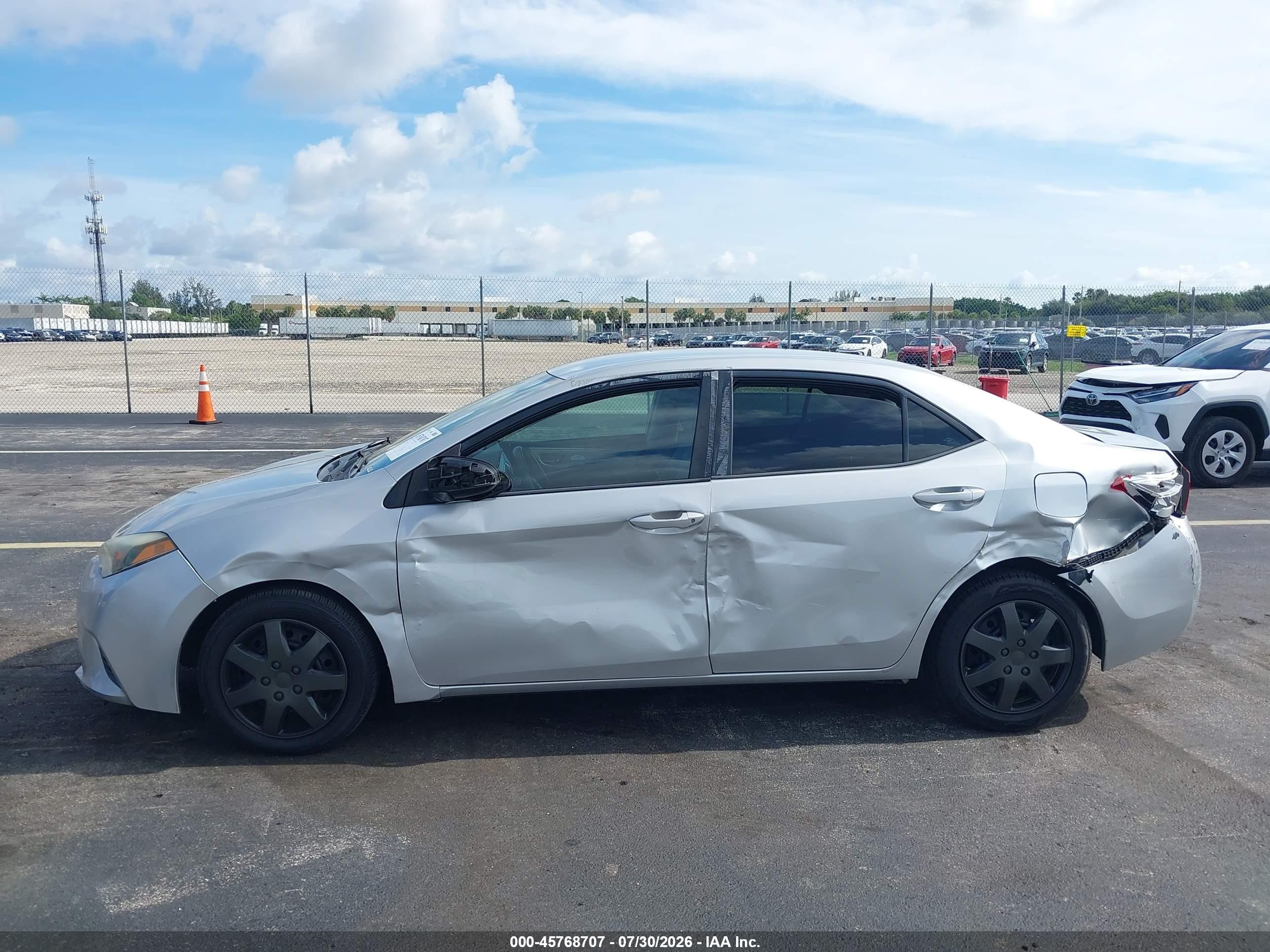 2015 Toyota Corolla Le Silver vin: 2T1BURHE0FC480962