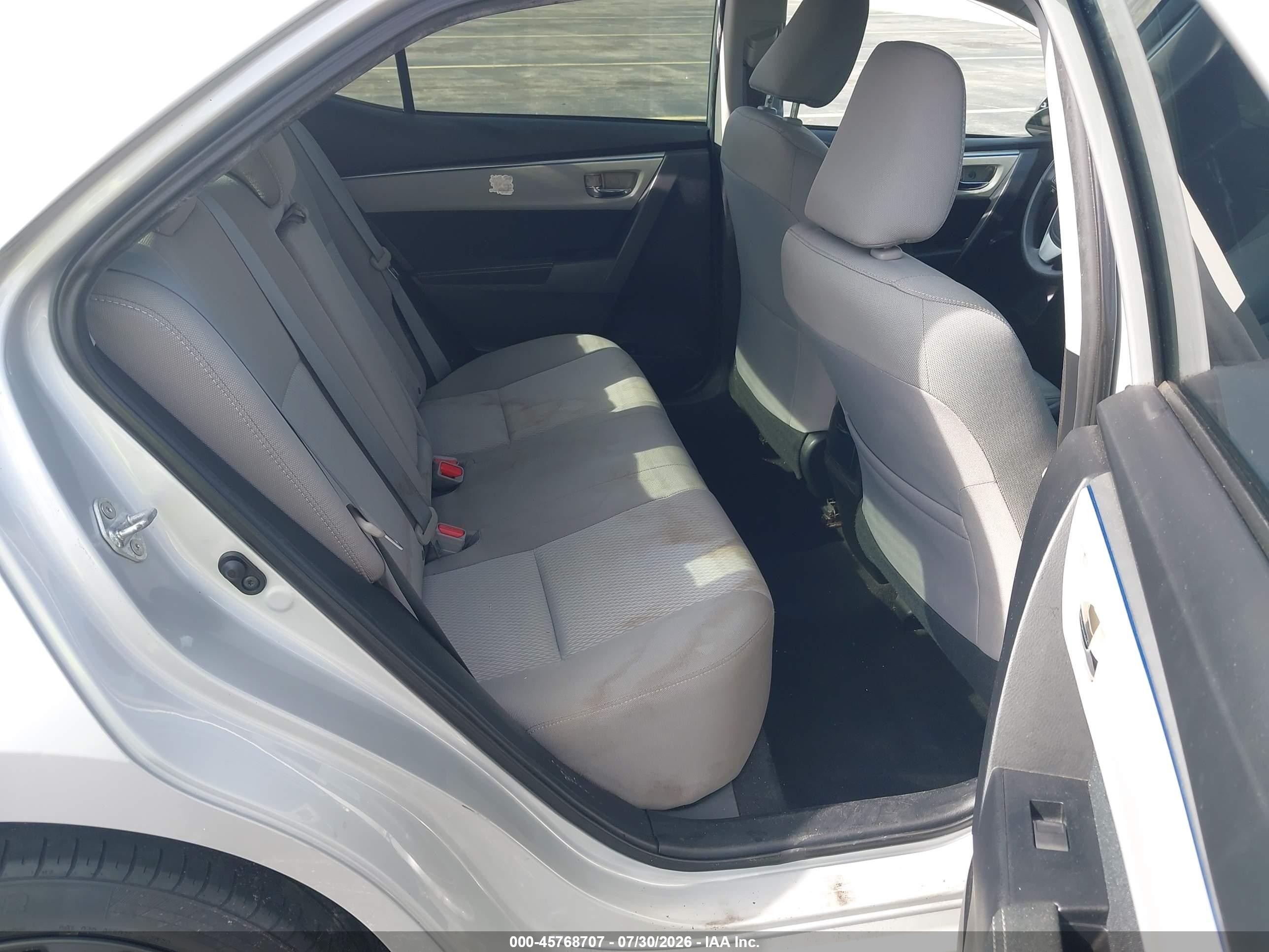 2015 Toyota Corolla Le Silver vin: 2T1BURHE0FC480962