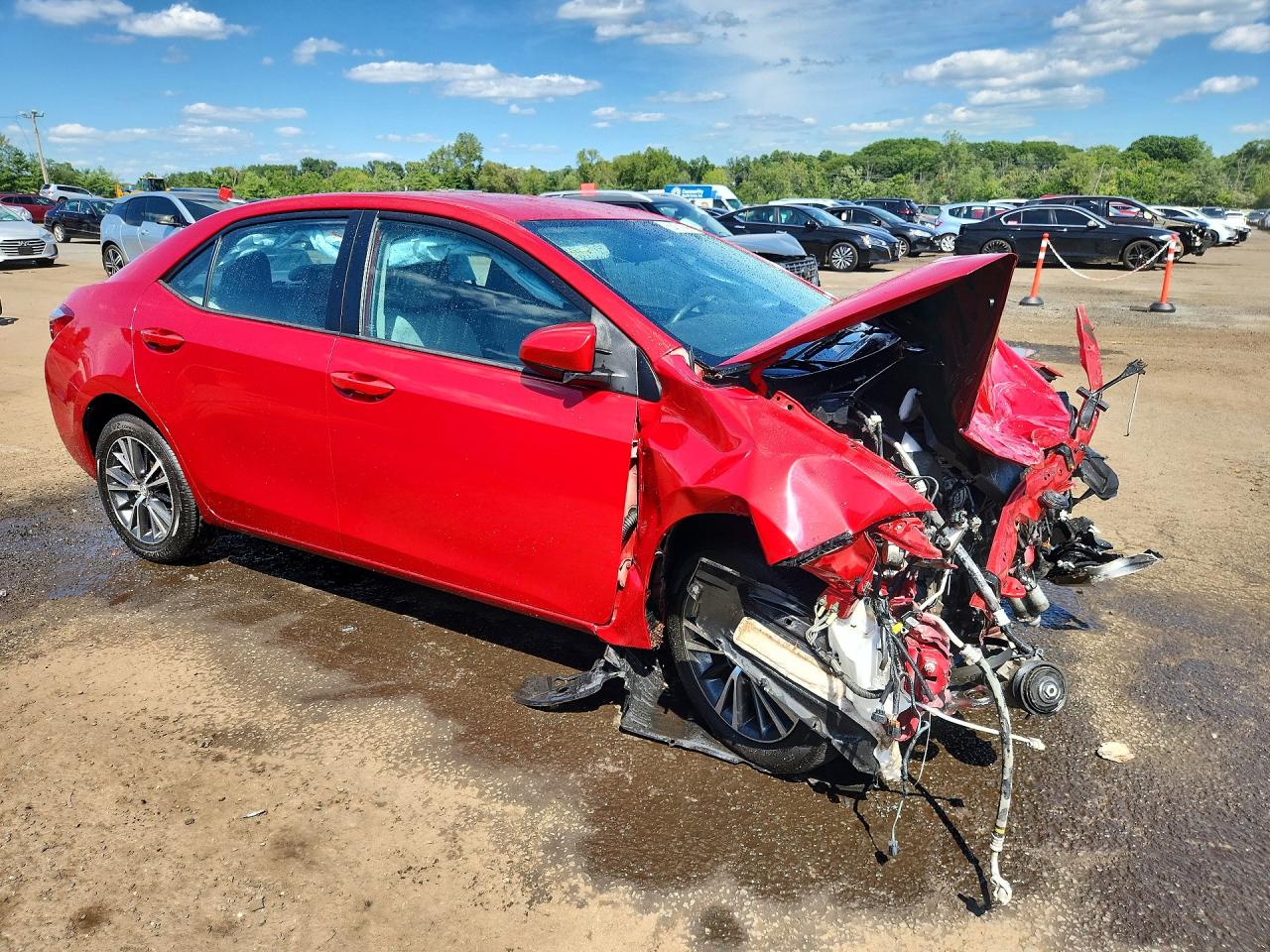 2016 Toyota Corolla Le Plus Red vin: 2T1BURHE0GC546220