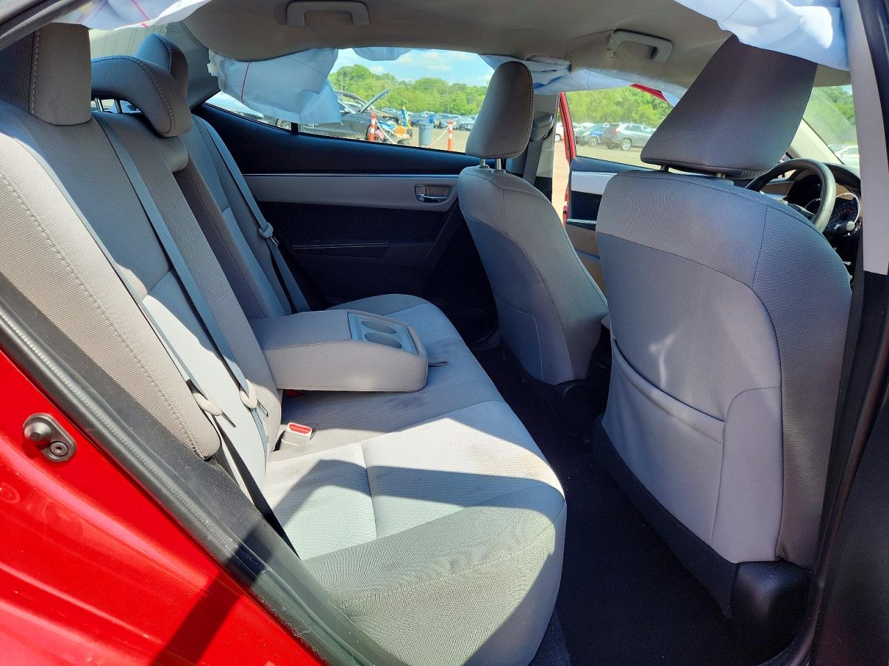 2016 Toyota Corolla Le Plus Red vin: 2T1BURHE0GC546220