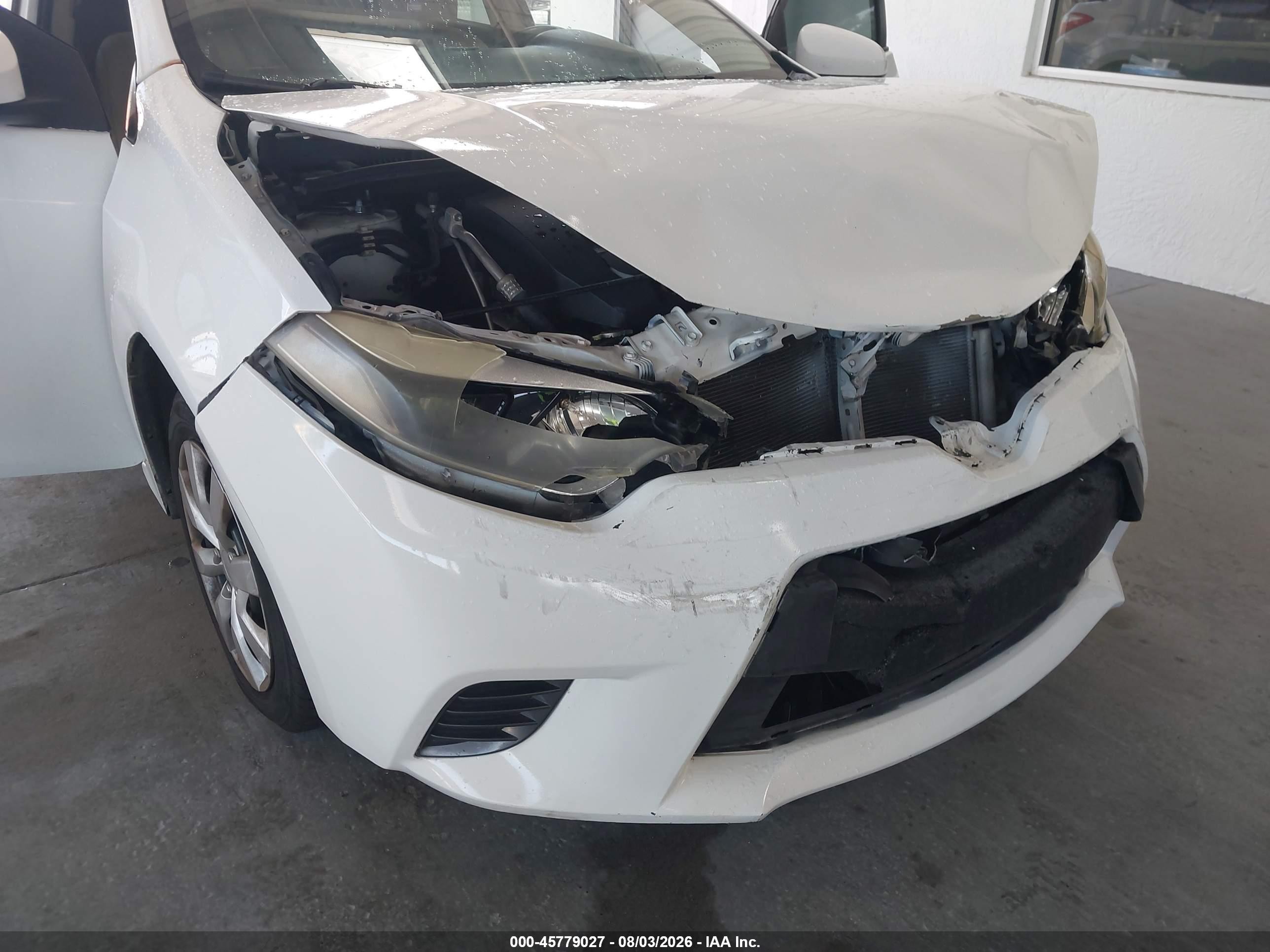 2016 Toyota Corolla Le White vin: 2T1BURHE0GC673789