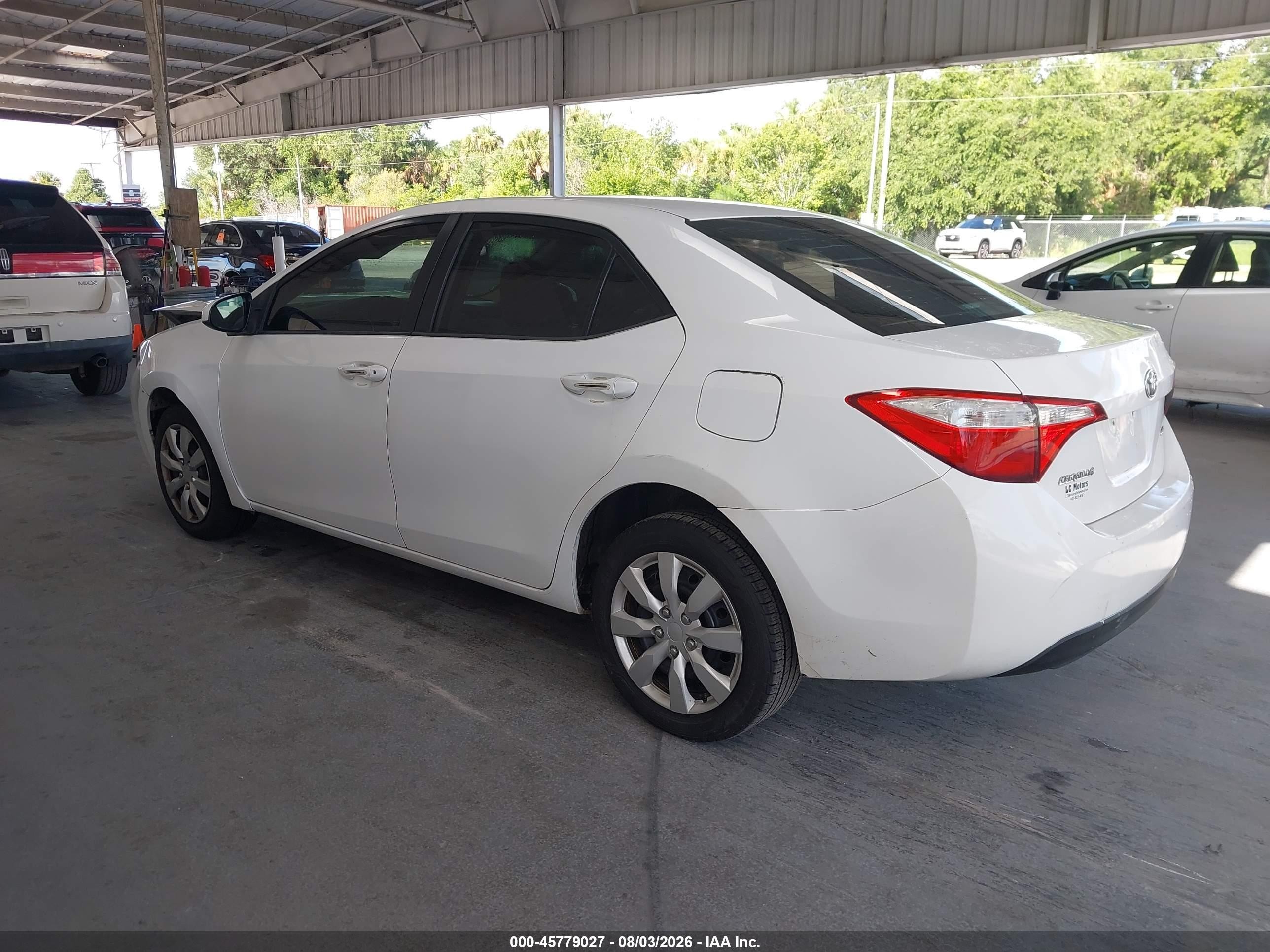 2016 Toyota Corolla Le White vin: 2T1BURHE0GC673789