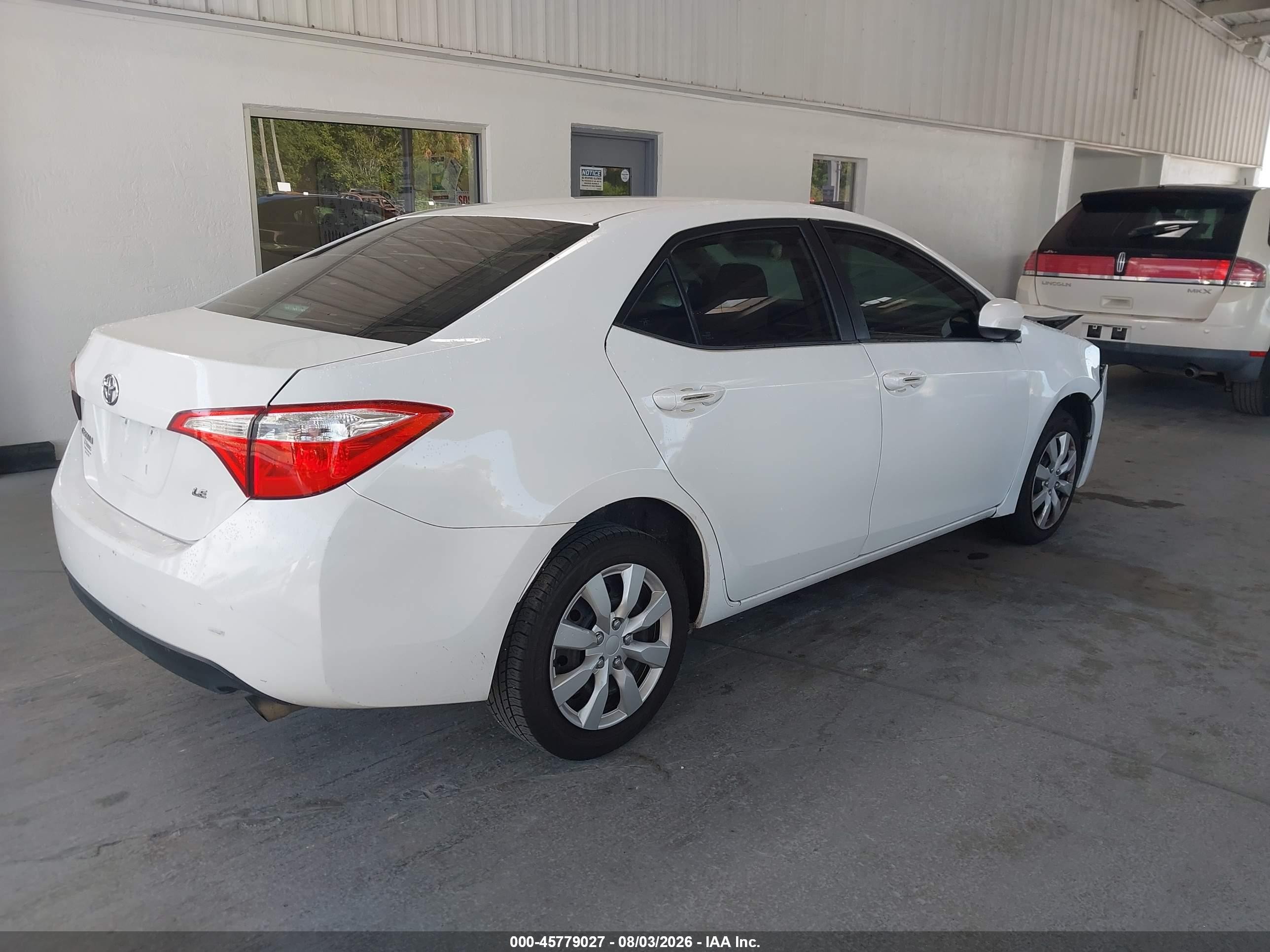 2016 Toyota Corolla Le White vin: 2T1BURHE0GC673789