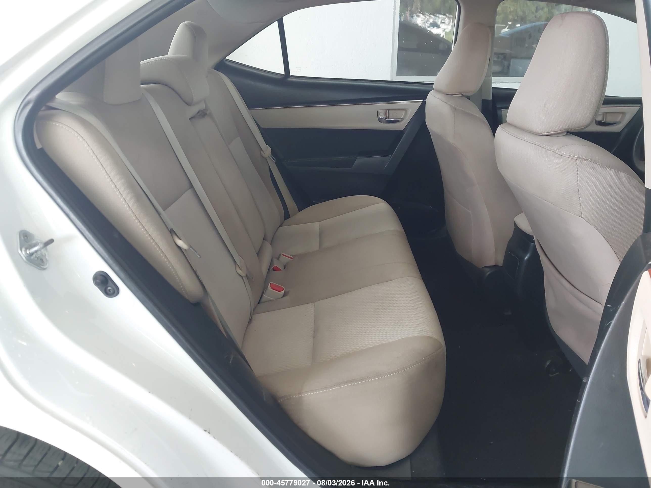 2016 Toyota Corolla Le White vin: 2T1BURHE0GC673789