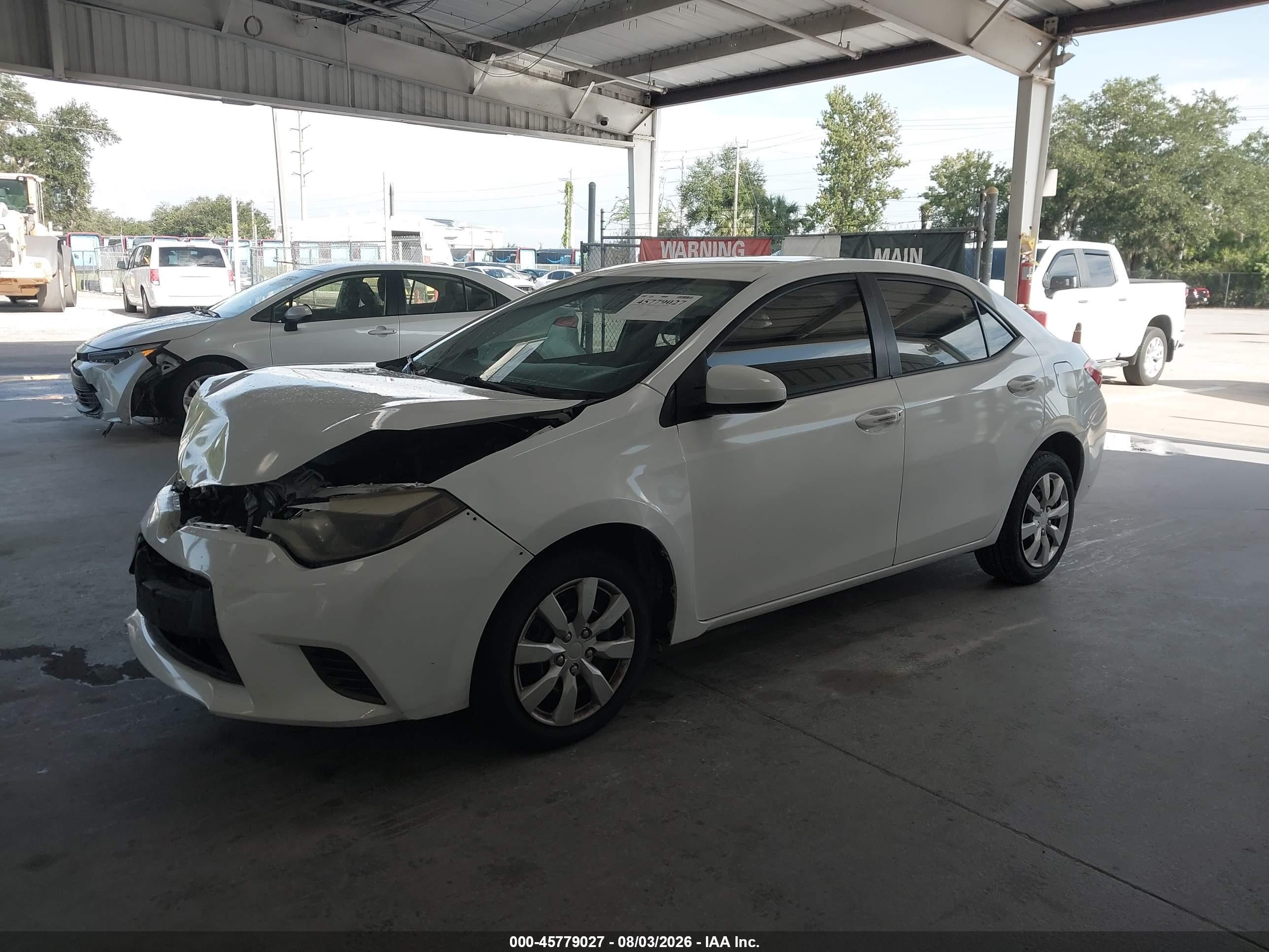 2016 Toyota Corolla Le White vin: 2T1BURHE0GC673789