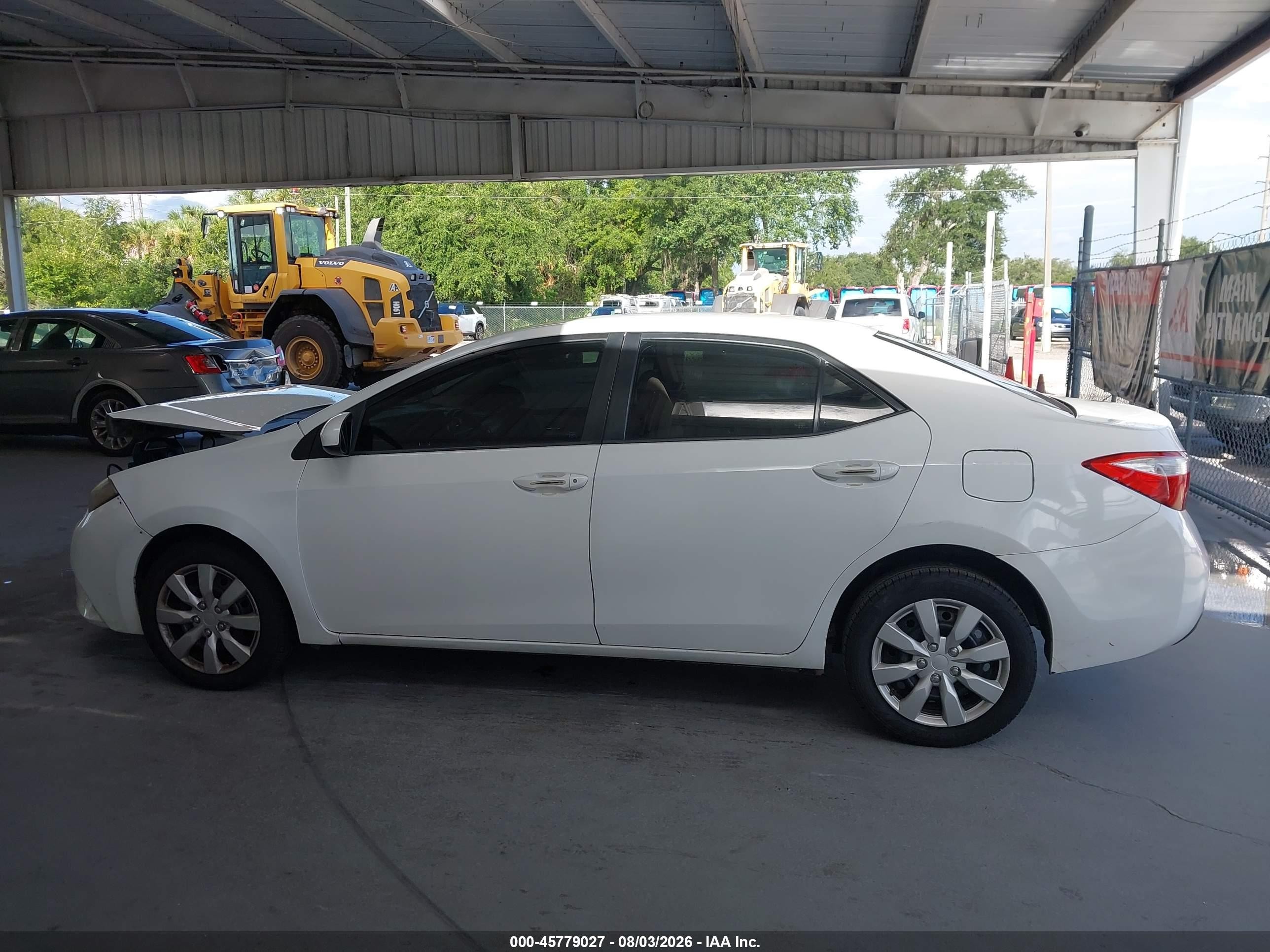 2016 Toyota Corolla Le White vin: 2T1BURHE0GC673789