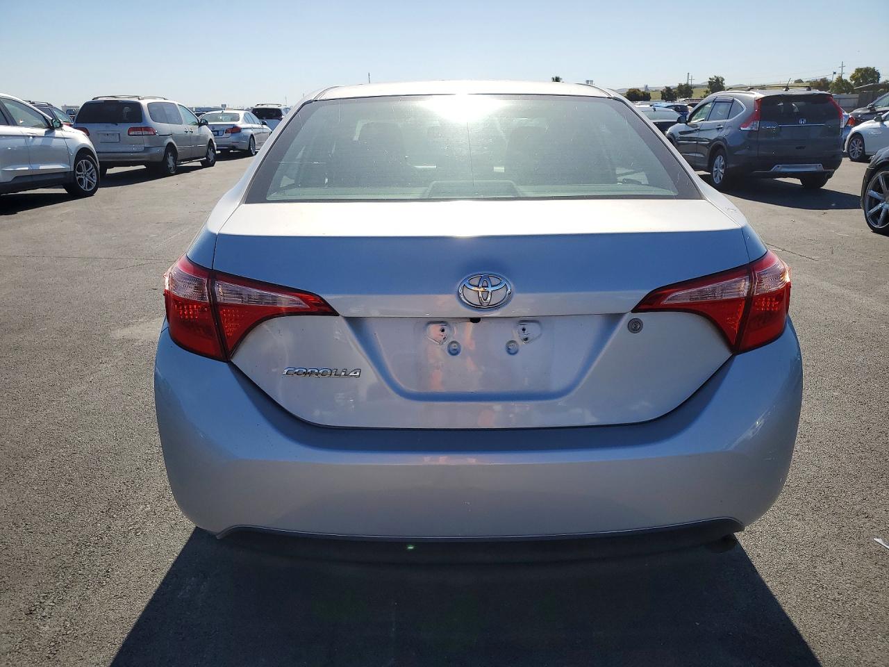 2017 Toyota Corolla L Silver vin: 2T1BURHE0HC765180