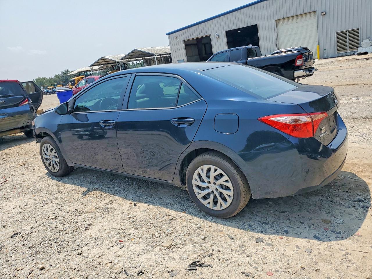 2017 Toyota Corolla Le Blue vin: 2T1BURHE0HC827905