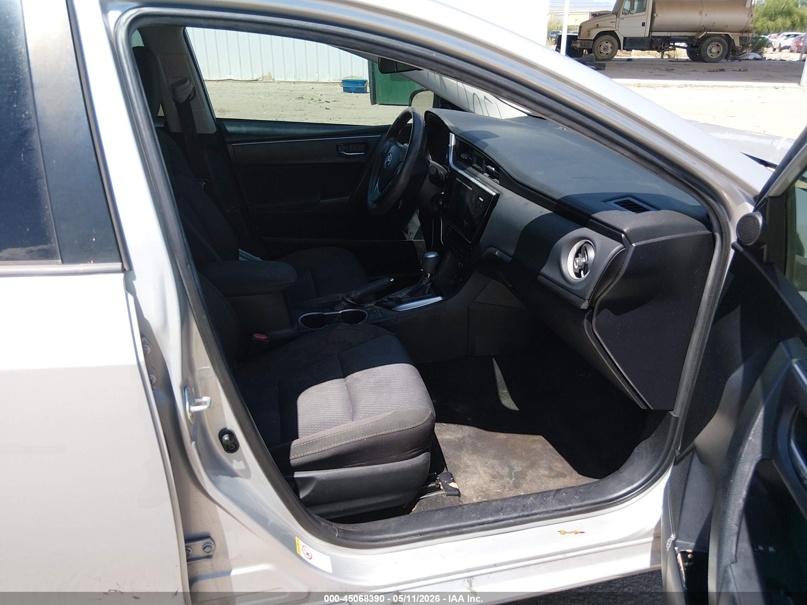 2017 Toyota Corolla Le Silver vin: 2T1BURHE0HC906314