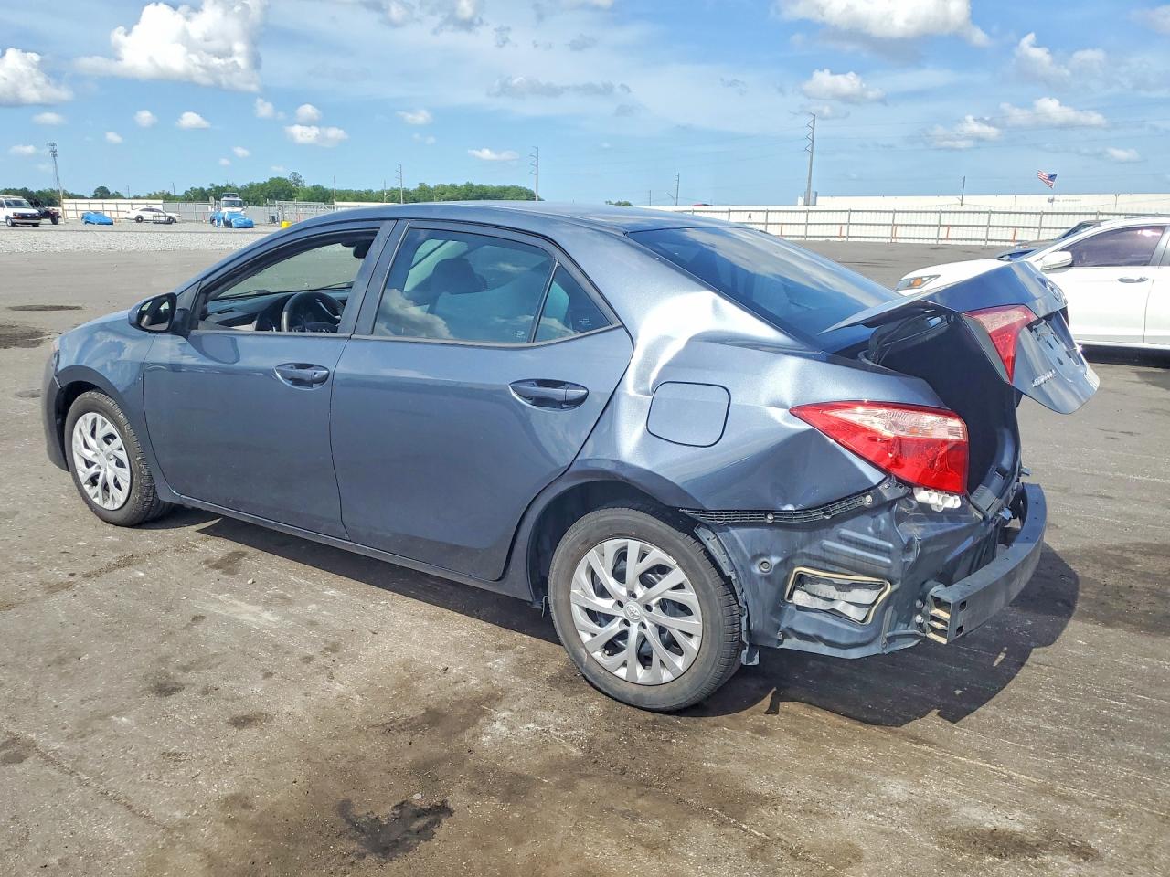 2017 Toyota Corolla Le Blue vin: 2T1BURHE0HC919810