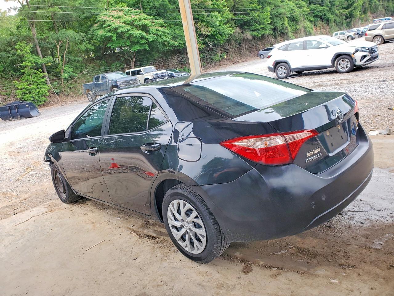 2019 Toyota Corolla Le Black vin: 2T1BURHE0KC150975