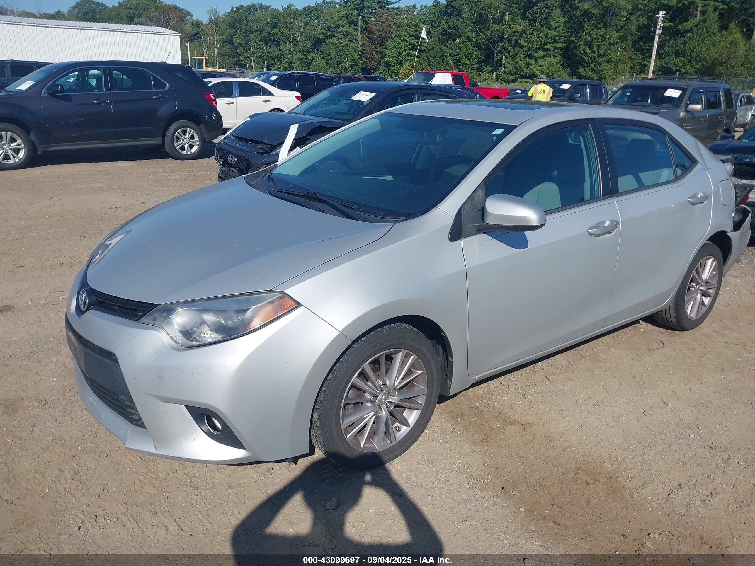 2014 Toyota Corolla Le Plus Silver vin: 2T1BURHE1EC008977