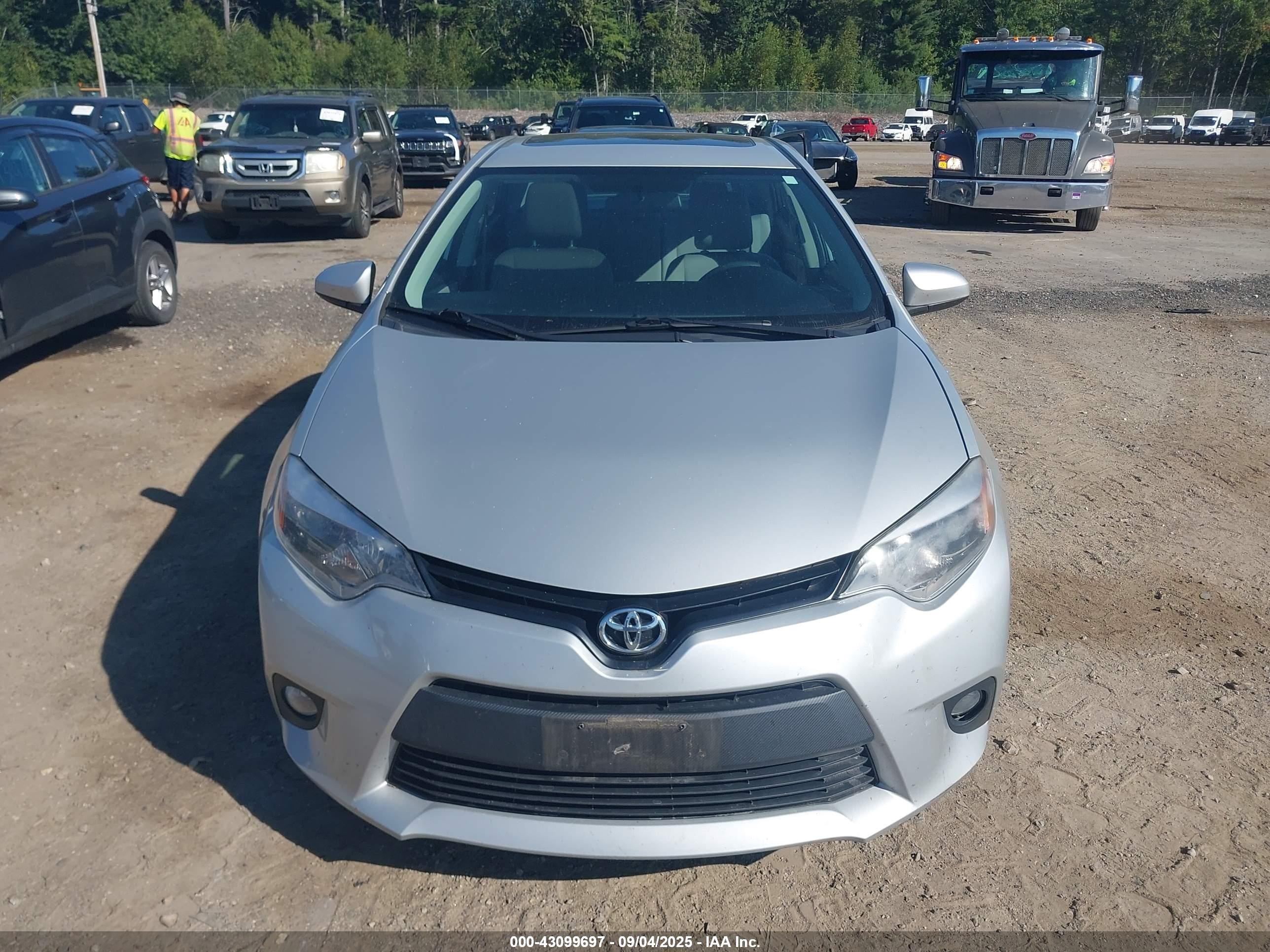 2014 Toyota Corolla Le Plus Silver vin: 2T1BURHE1EC008977
