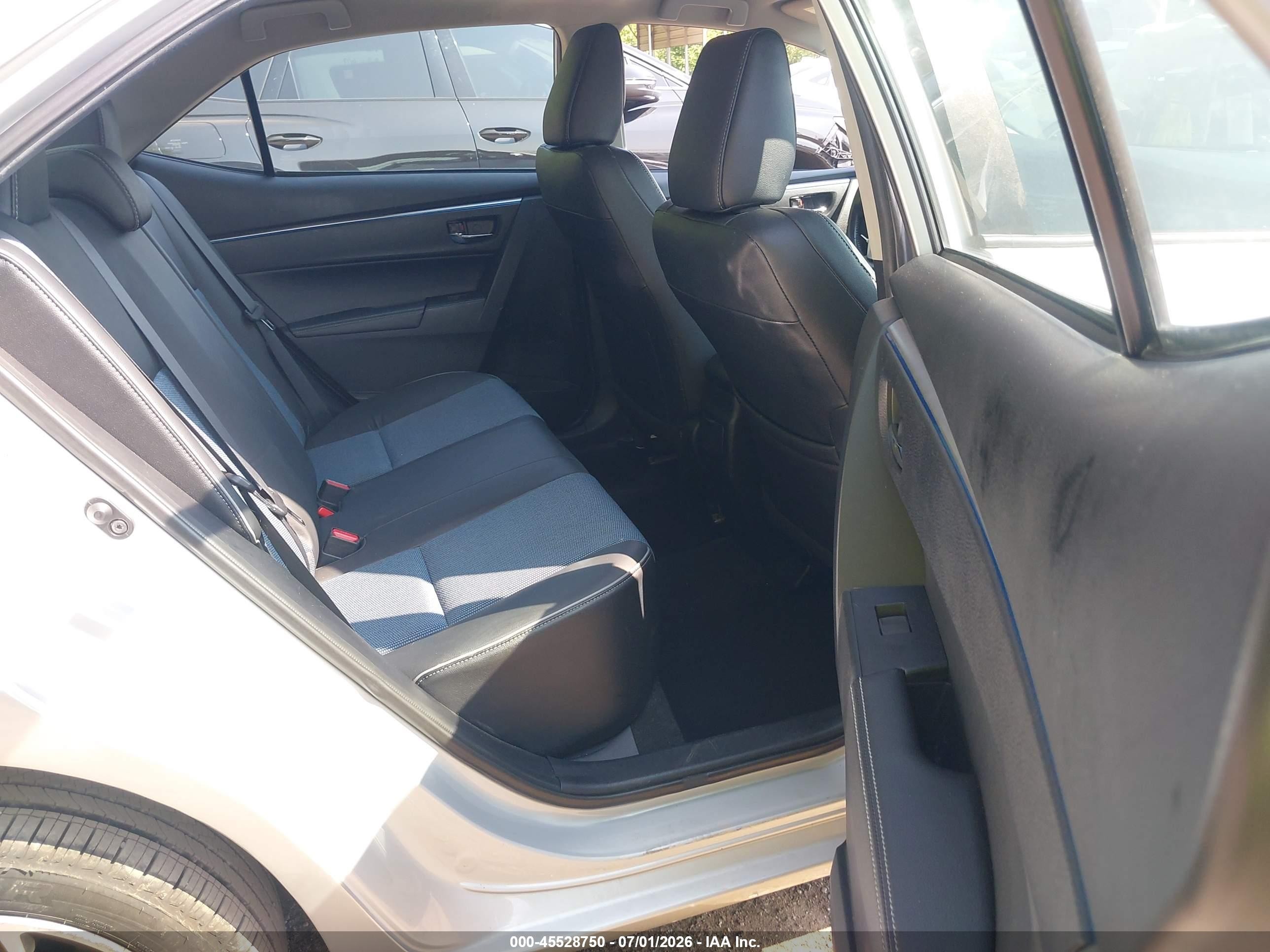 2014 Toyota Corolla S Plus Silver vin: 2T1BURHE1EC009207