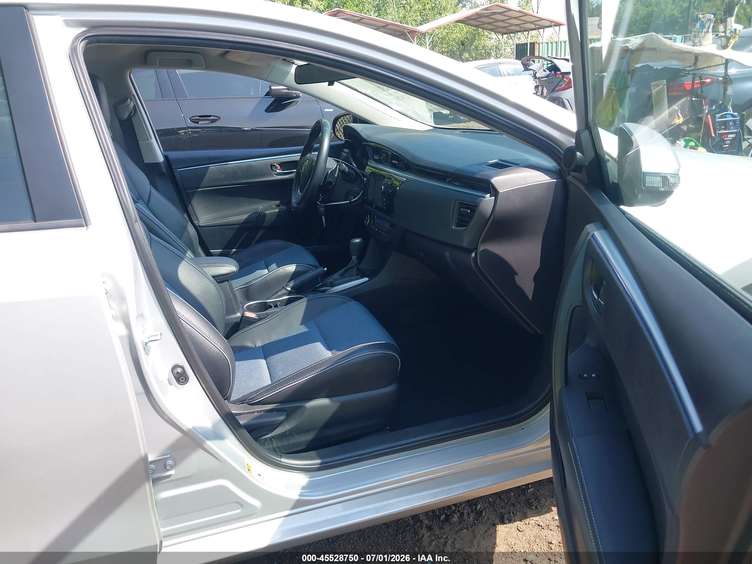2014 Toyota Corolla S Plus Silver vin: 2T1BURHE1EC009207