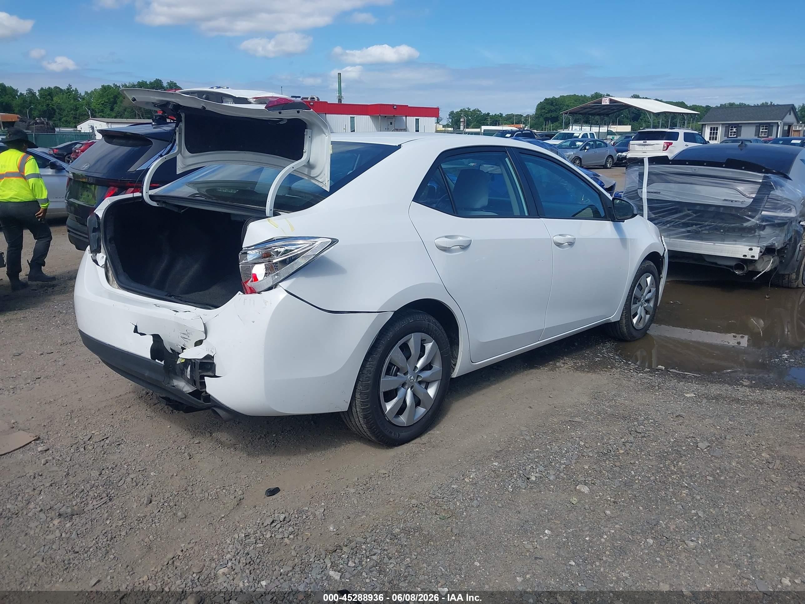 2014 Toyota Corolla Le White vin: 2T1BURHE1EC068466