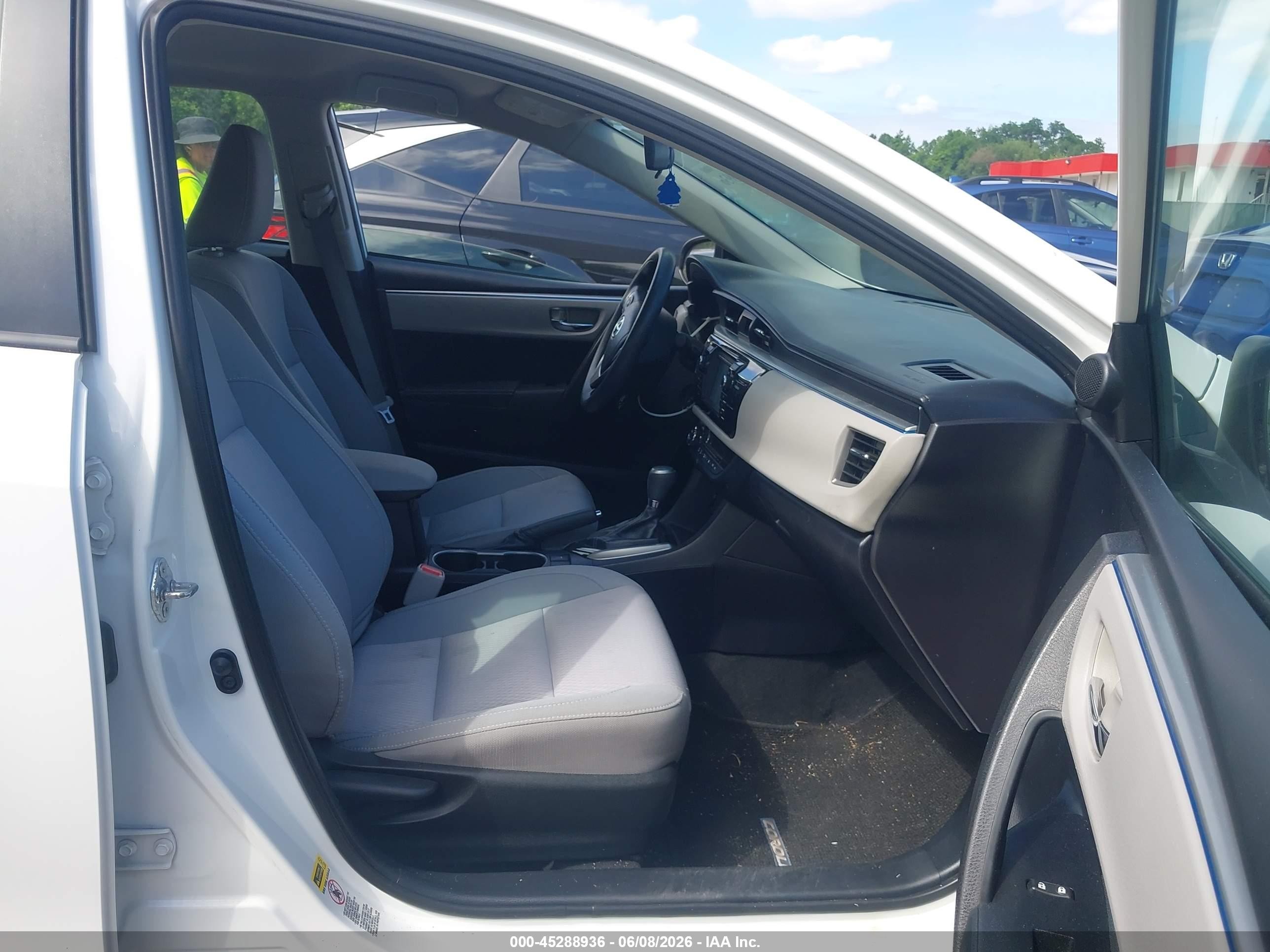 2014 Toyota Corolla Le White vin: 2T1BURHE1EC068466